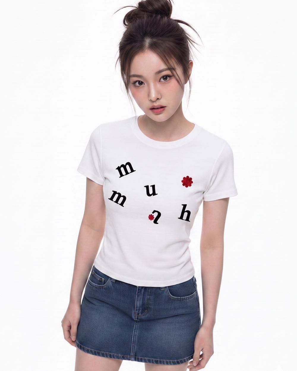 MUAHMUAH 花卉刺繡 LOGO 短袖 T-Shirt MUT26047