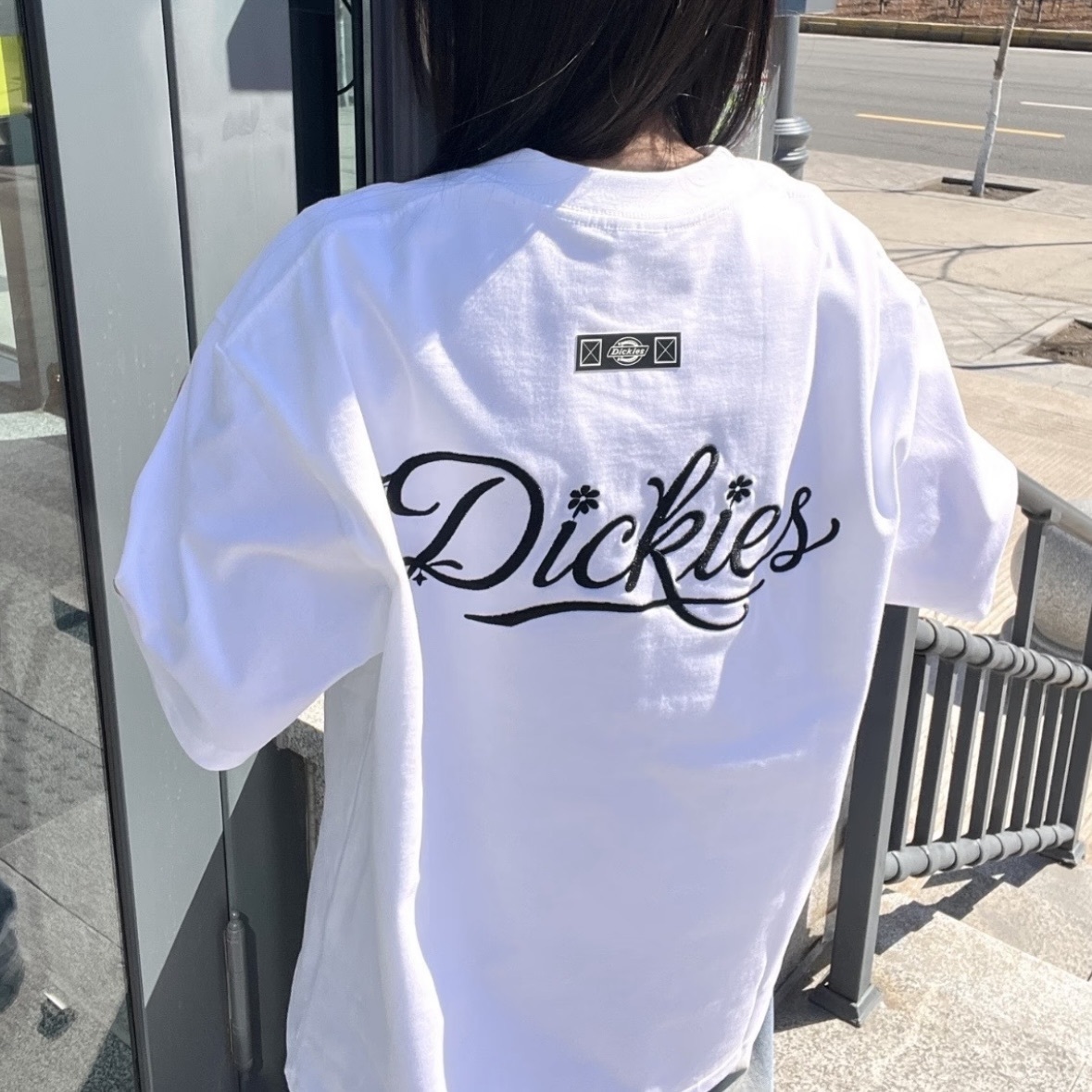 (預購) Dickies 刺繡草寫花朵字母短袖 短t 情侶款