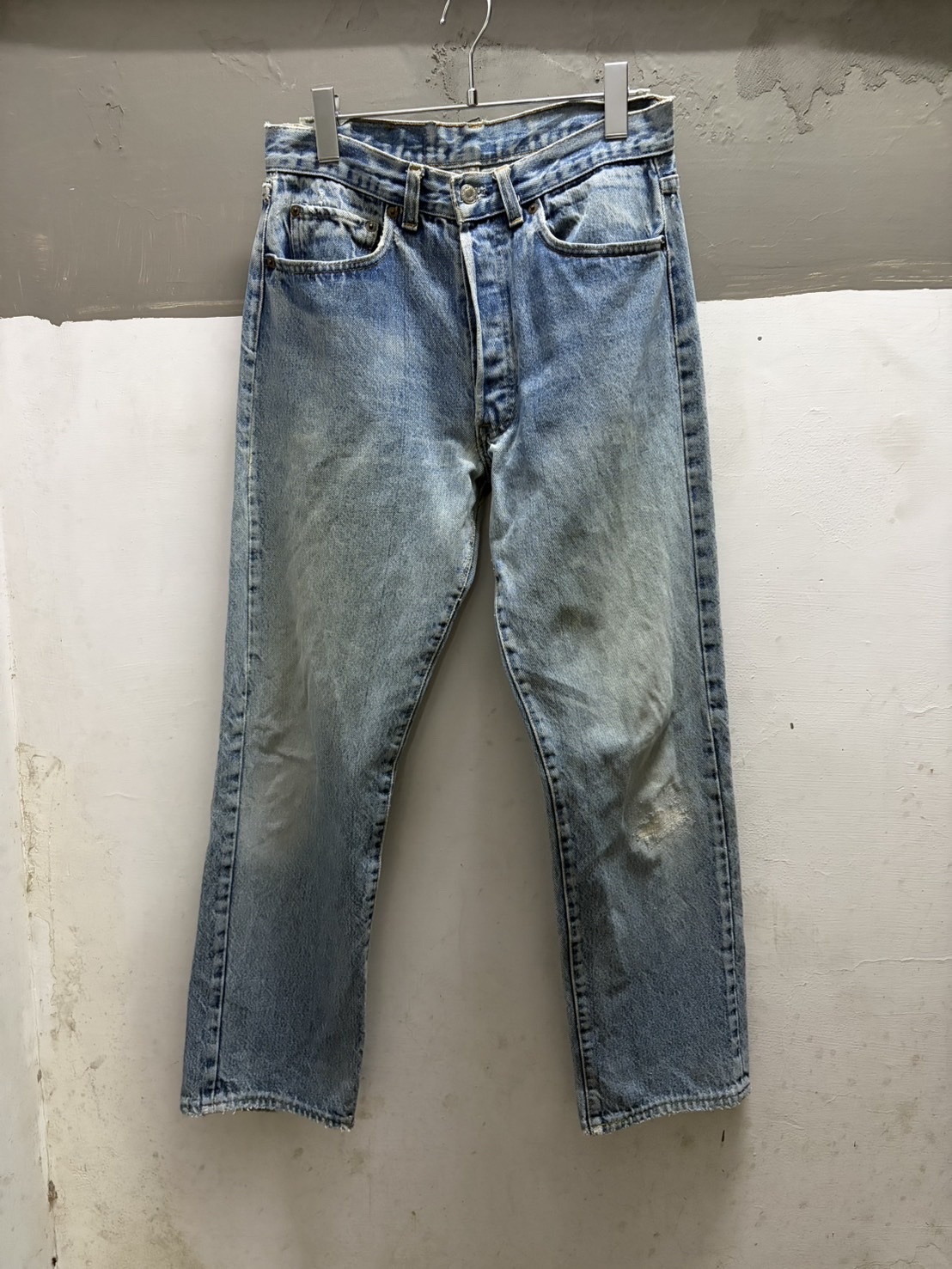 80’s Levi’s 501 Inside Single Stich Black Bar (MADE IN USA)