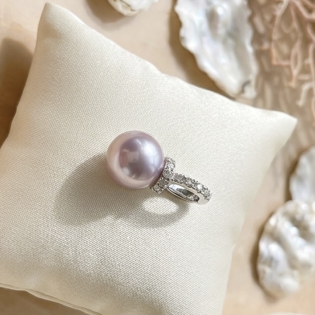 Top grade - 18K Gold Akoya Pearl Diamonds Pendant