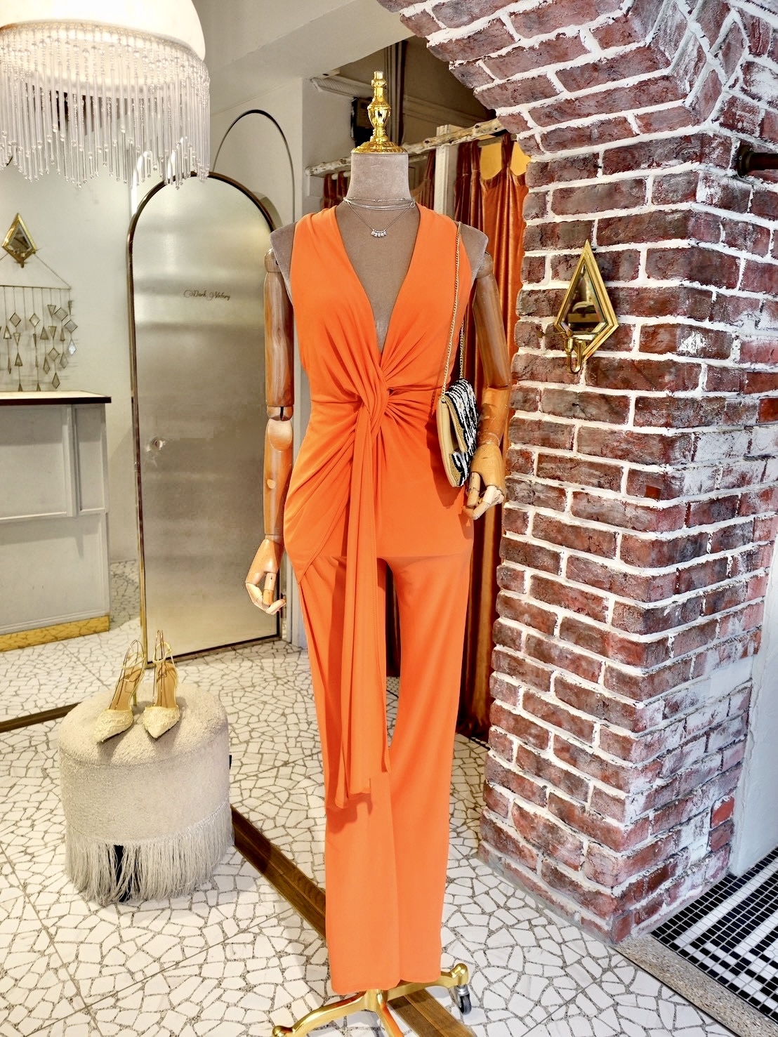 Passion Orange橘色深V領扭結垂飾繞脖露背連身喇叭褲Jumpsuit