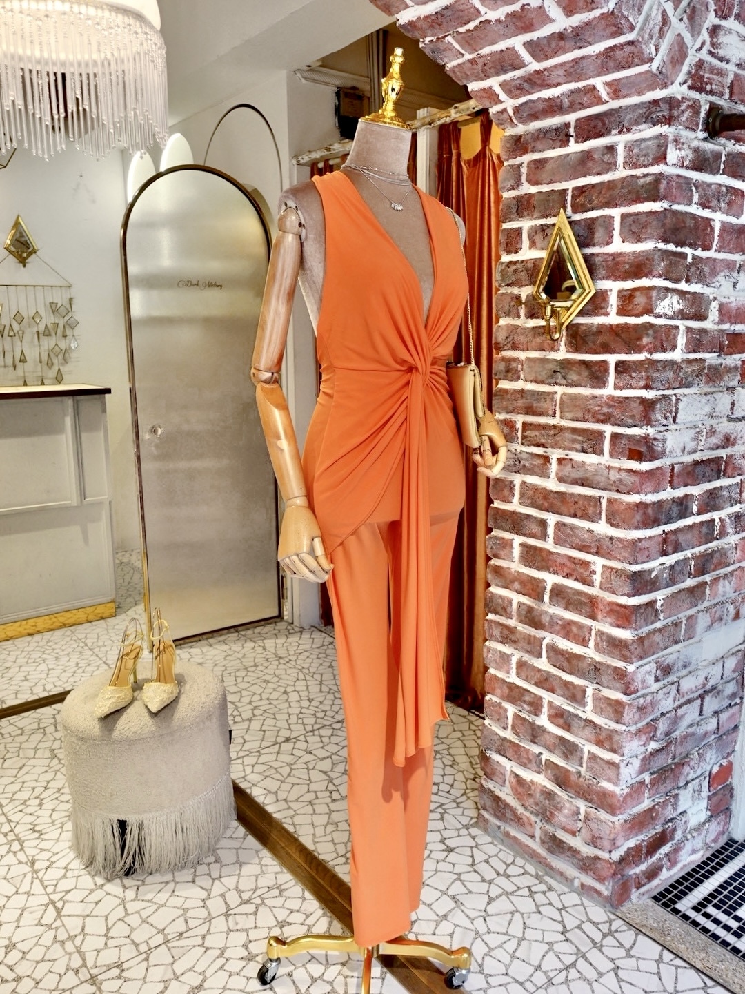 Passion Orange橘色深V領扭結垂飾繞脖露背連身喇叭褲Jumpsuit