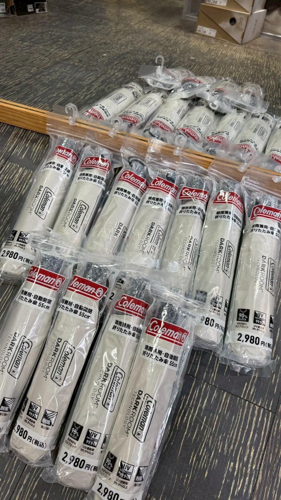 Coleman X LAWSON 聯名 日本限定 2026 帳篷級材質 戶外機能 防曬 防雨 折疊傘 奶油雨傘