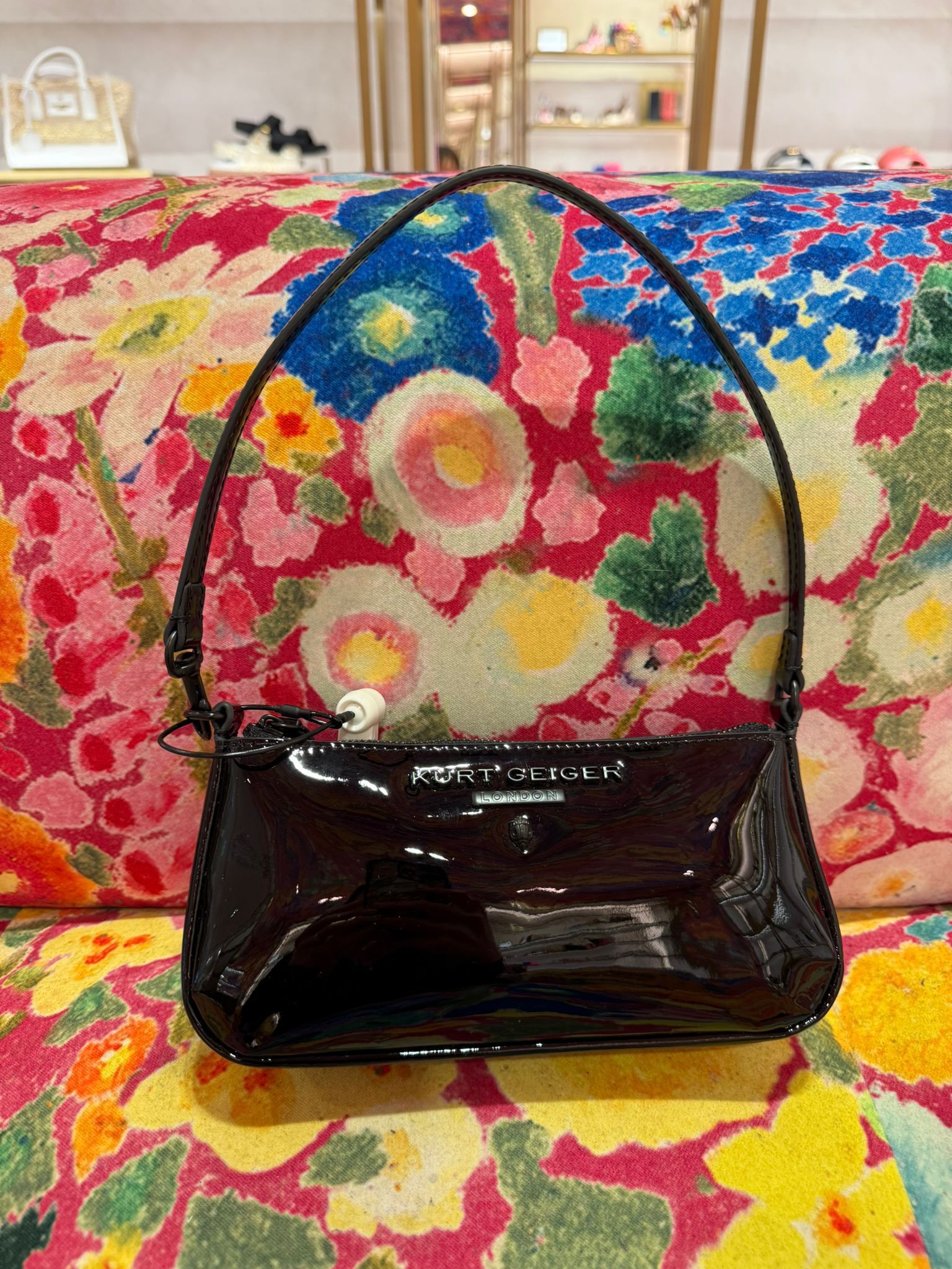 英國代購 -KG Kurt Geiger HIGHGATE SM WRISTLET