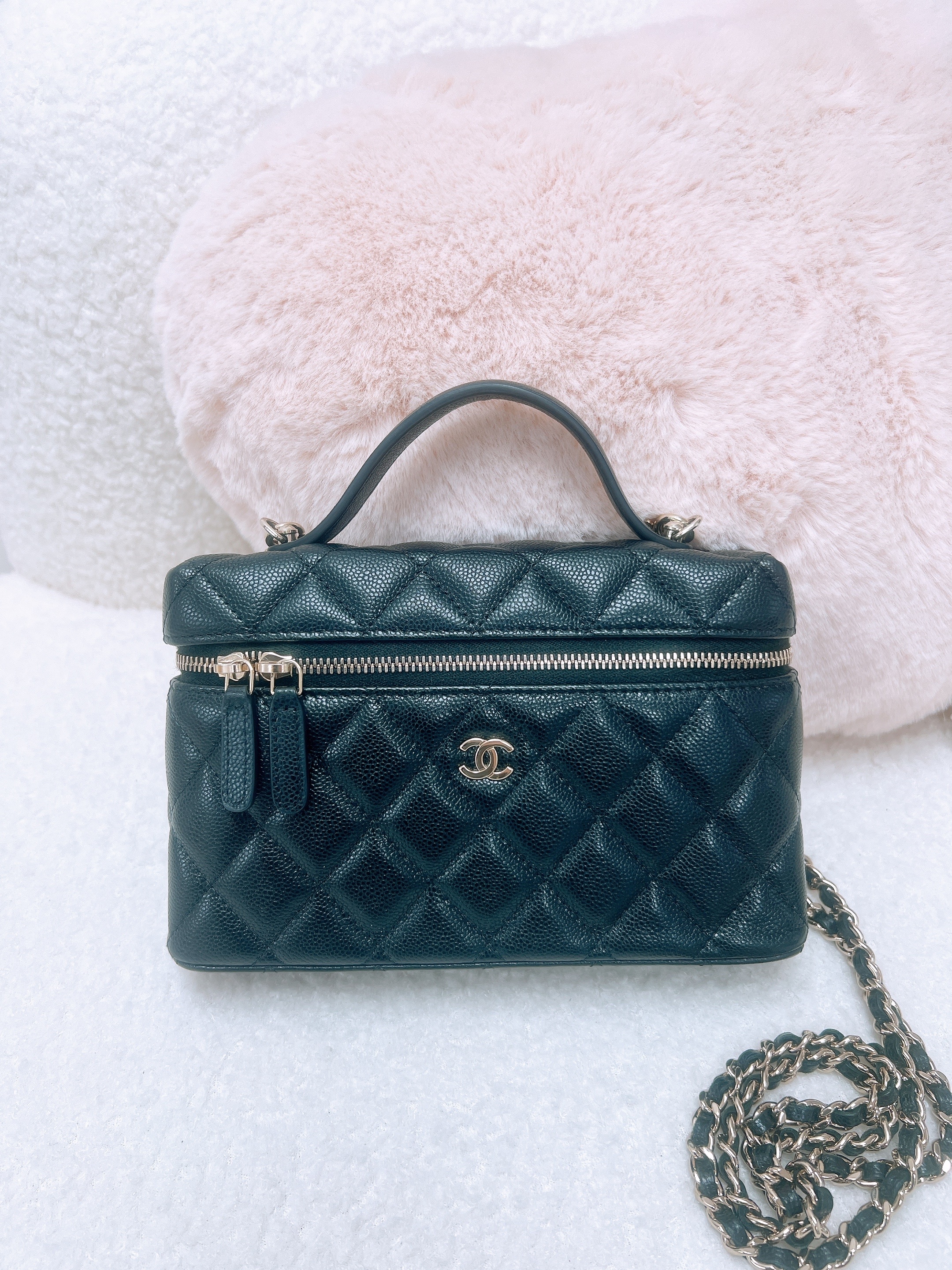 Chanel lp vanity (black caviar/ GHW)