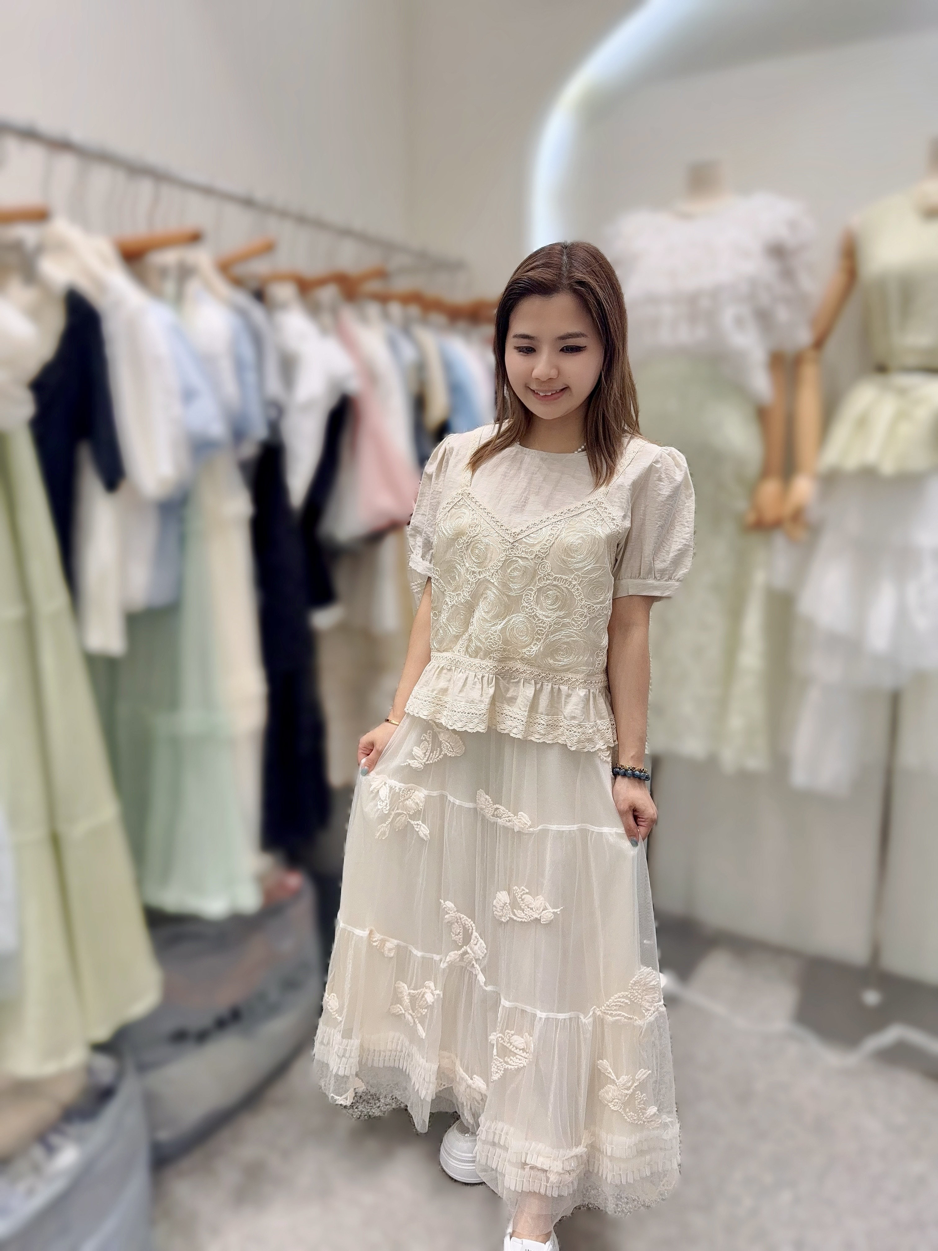 AW58   校長福利價 LACE 長裙  腰23-40 HIP54 長34.5 $599 (一口價)