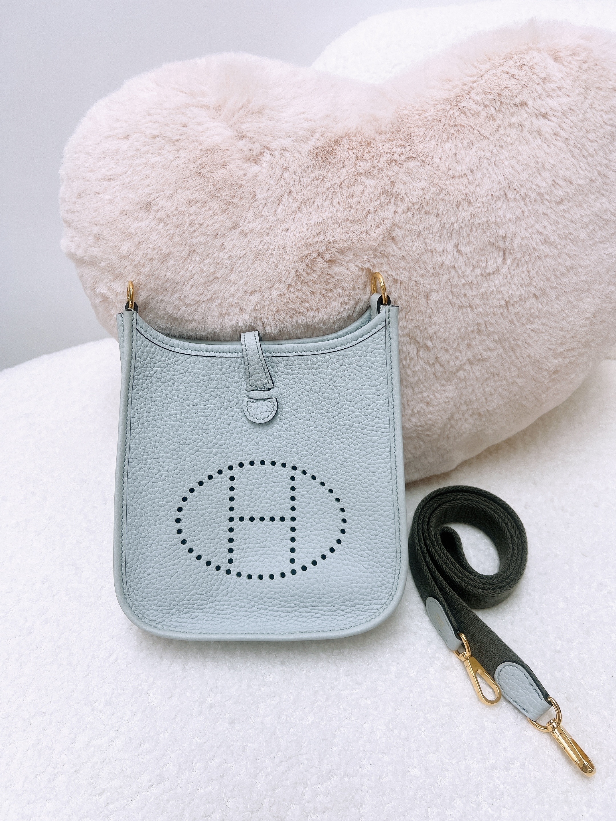 Hermes mini evelyne (bleu pale/ GHW/ stamp Z)