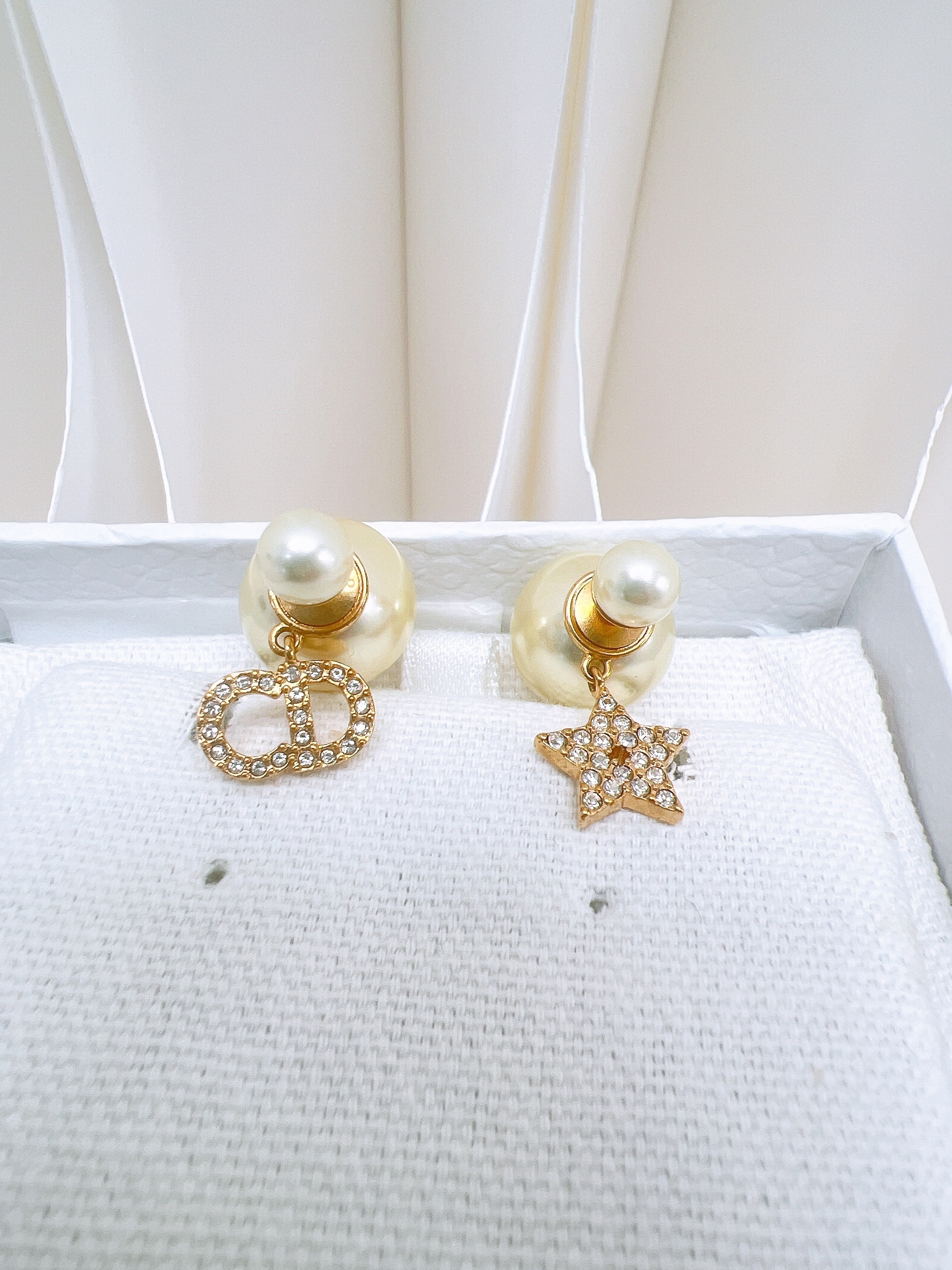 Dior tribales earrings pearl (CD/ star crystal)