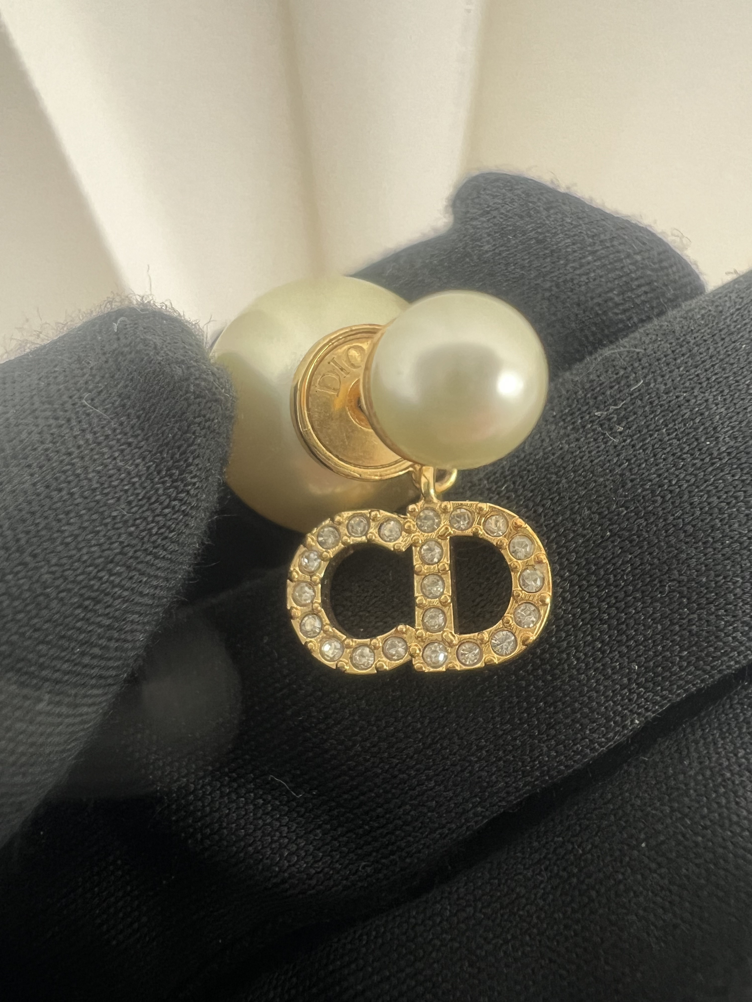 Dior tribales earrings pearl (CD/ star crystal)