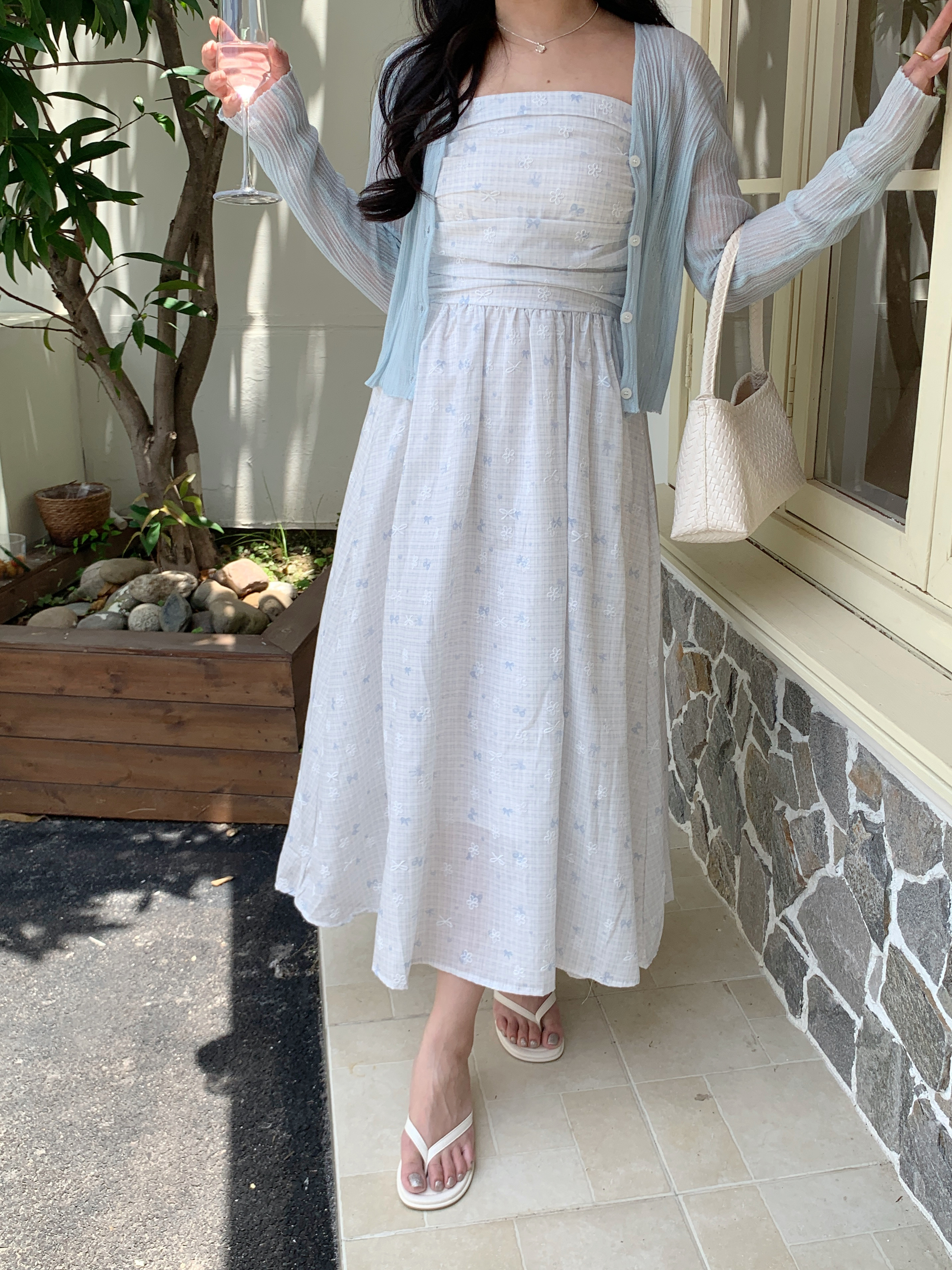 平口蝴蝶結刺繡渡假洋裝