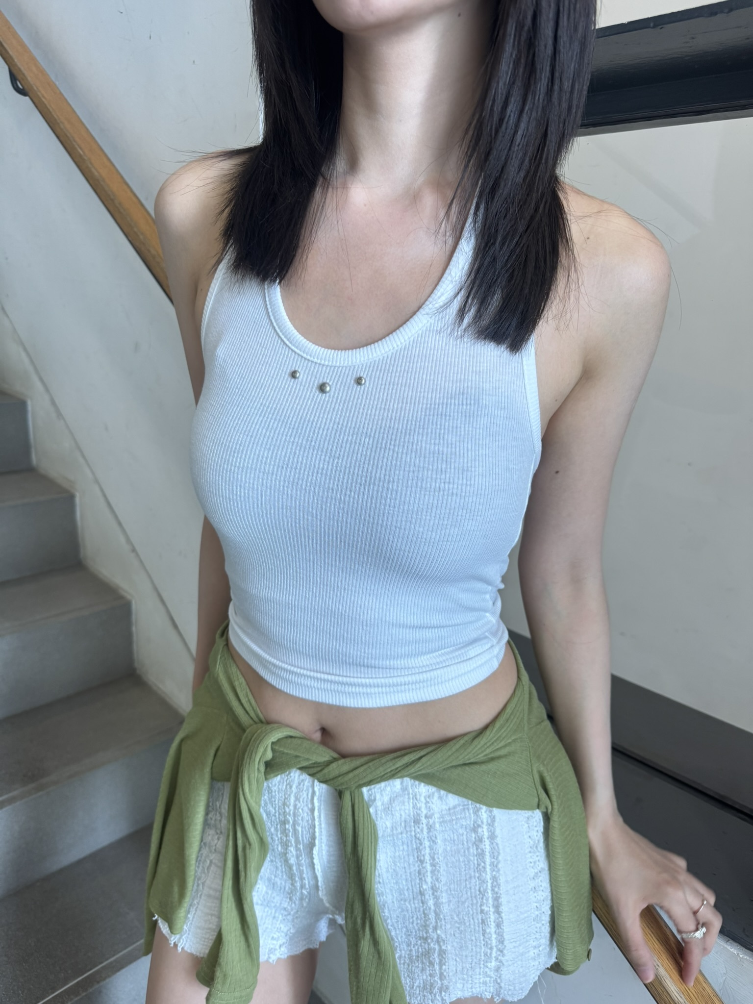 (新貨88折💕)辣妹復古珍珠掛頸背心 T260514(黑/白/粉藍)