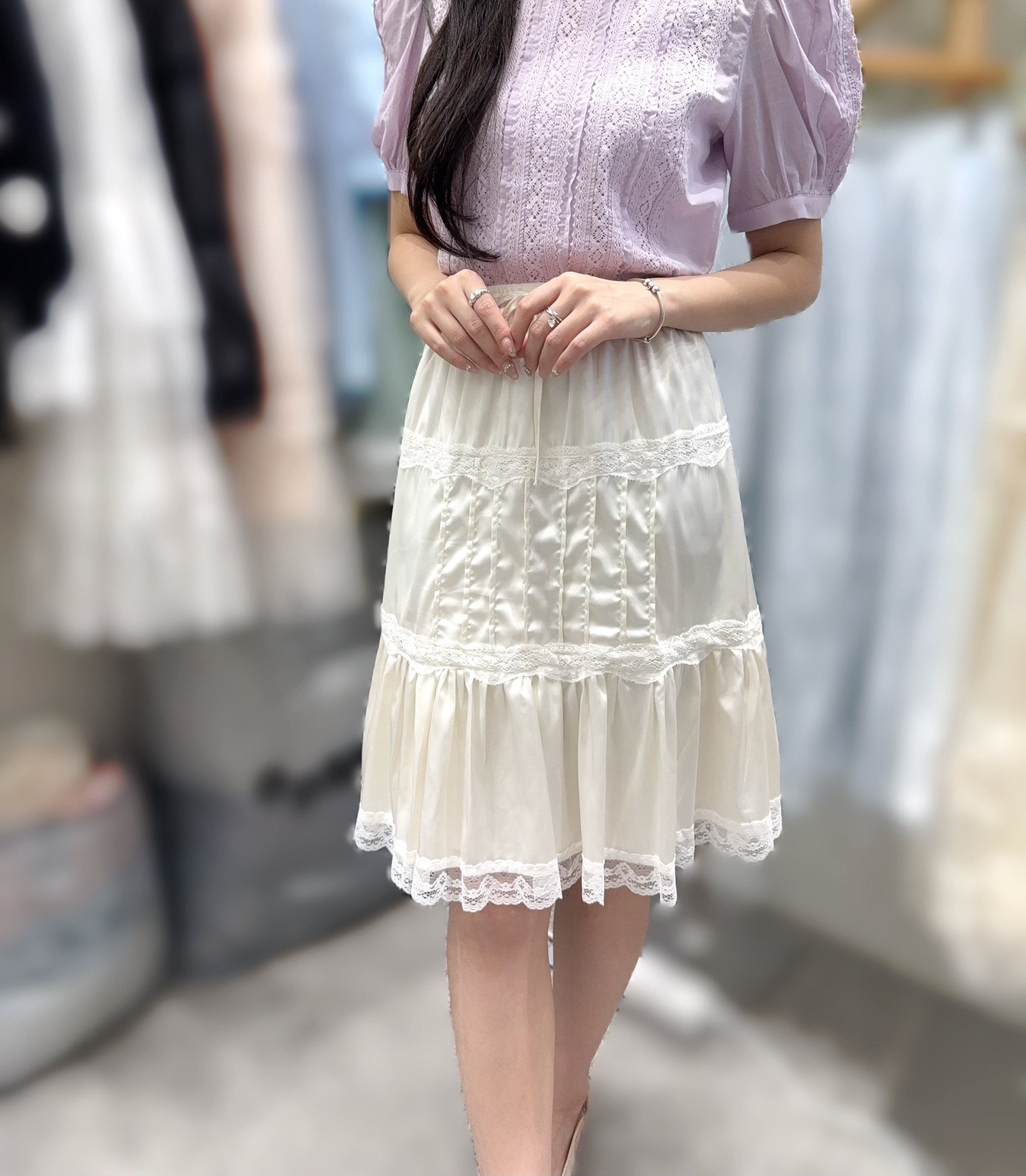 AW78  橡根裙 腰24-40 HIP47 長23 $559 (一口價)
