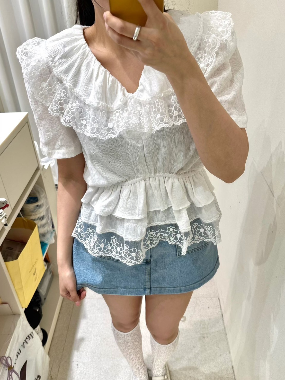 花朵蕾絲娃娃領蛋糕鬆緊腰襯衫