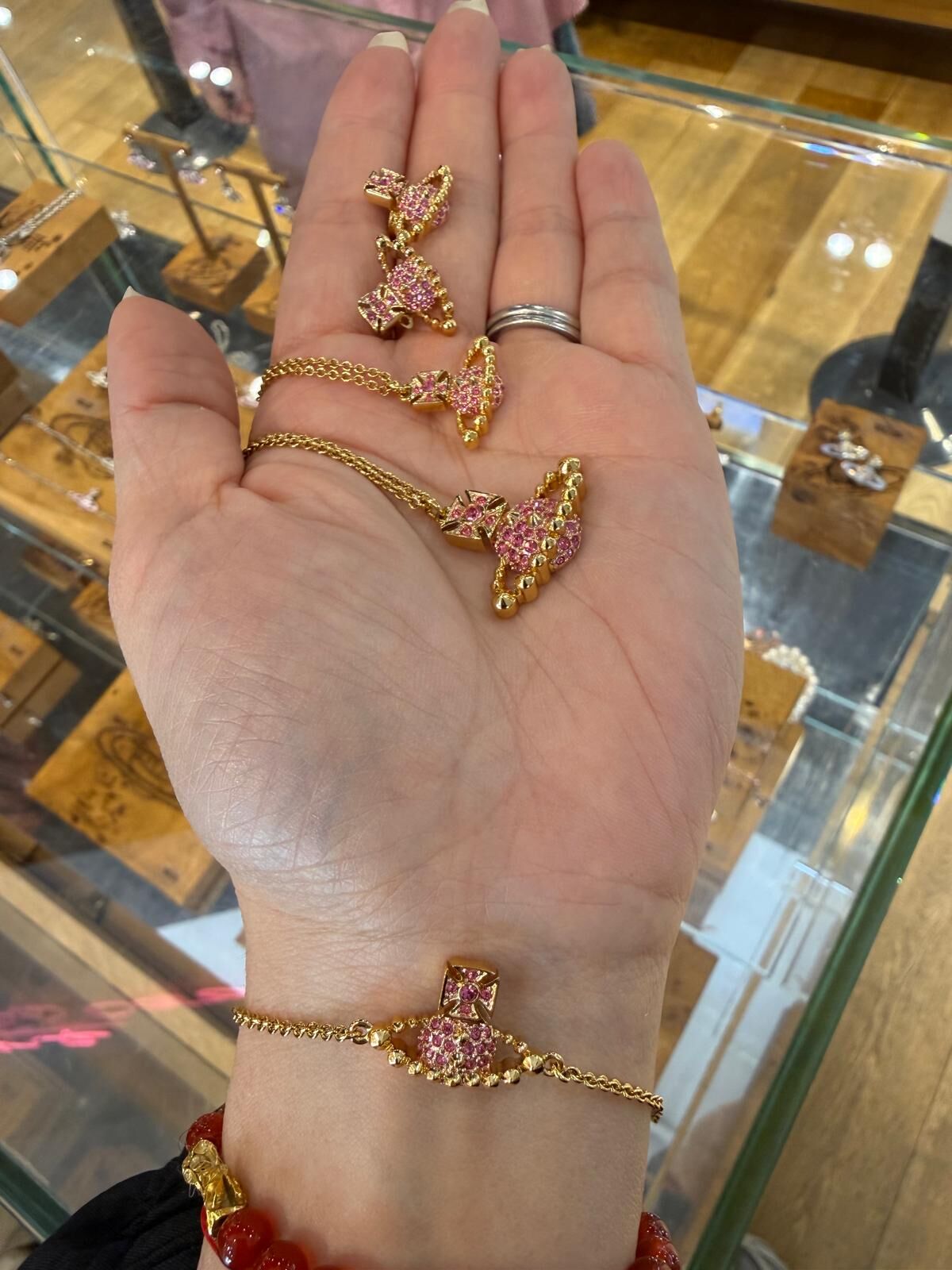 LYS01711 Vivienne Westwood 浮雕閃鑽粉色系列