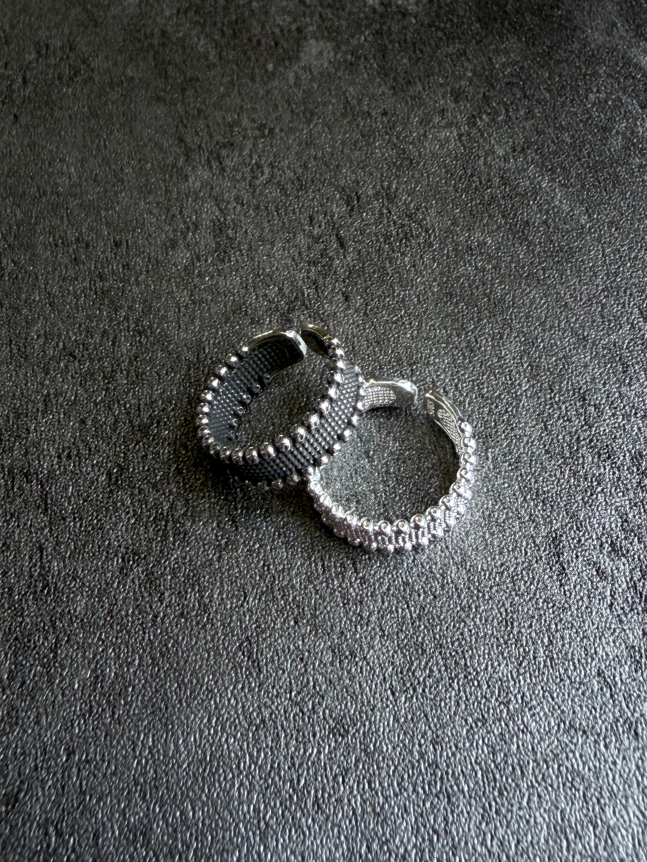 beads line wide ring