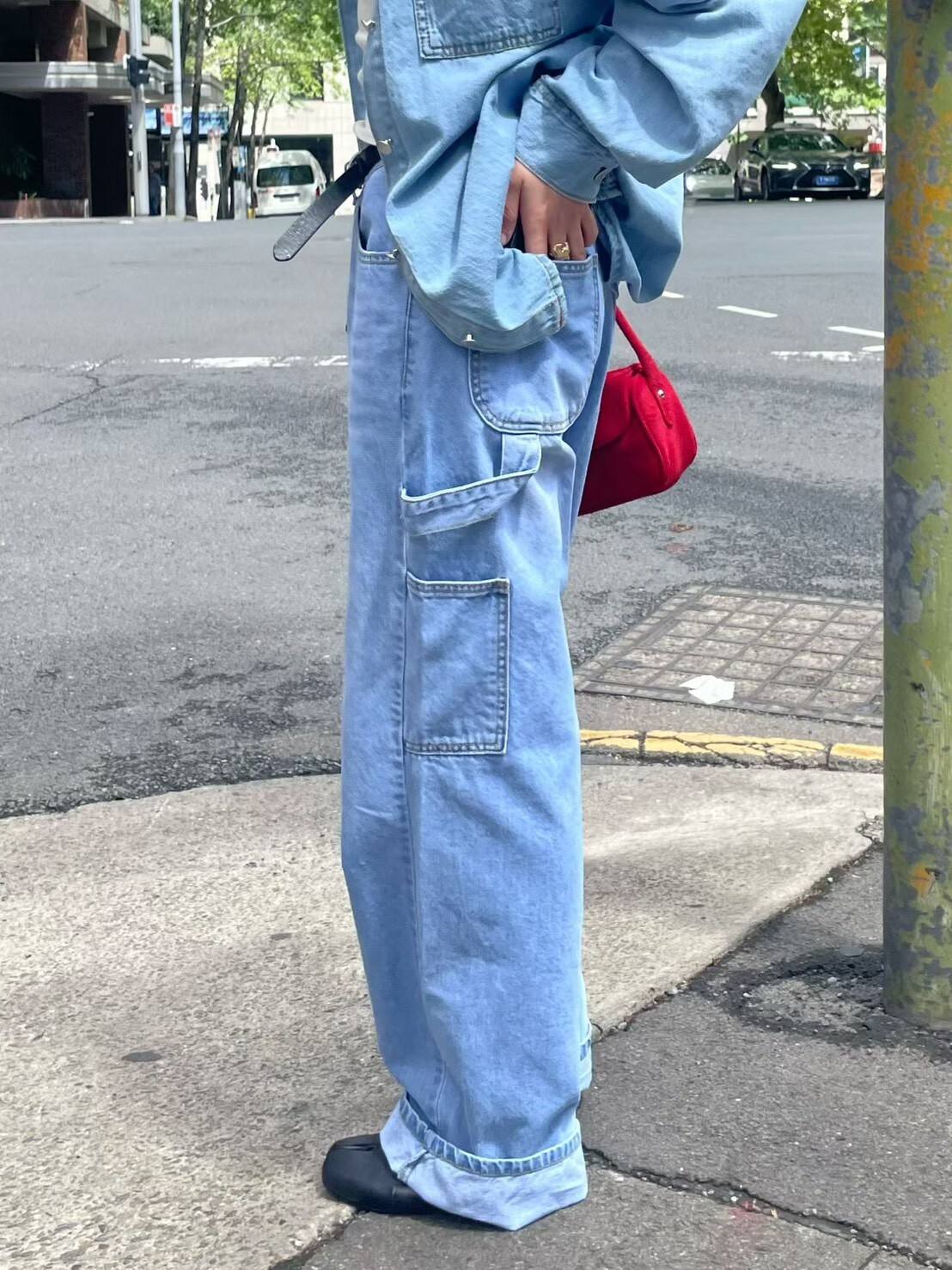 #AG18側口袋直筒淺牛仔褲