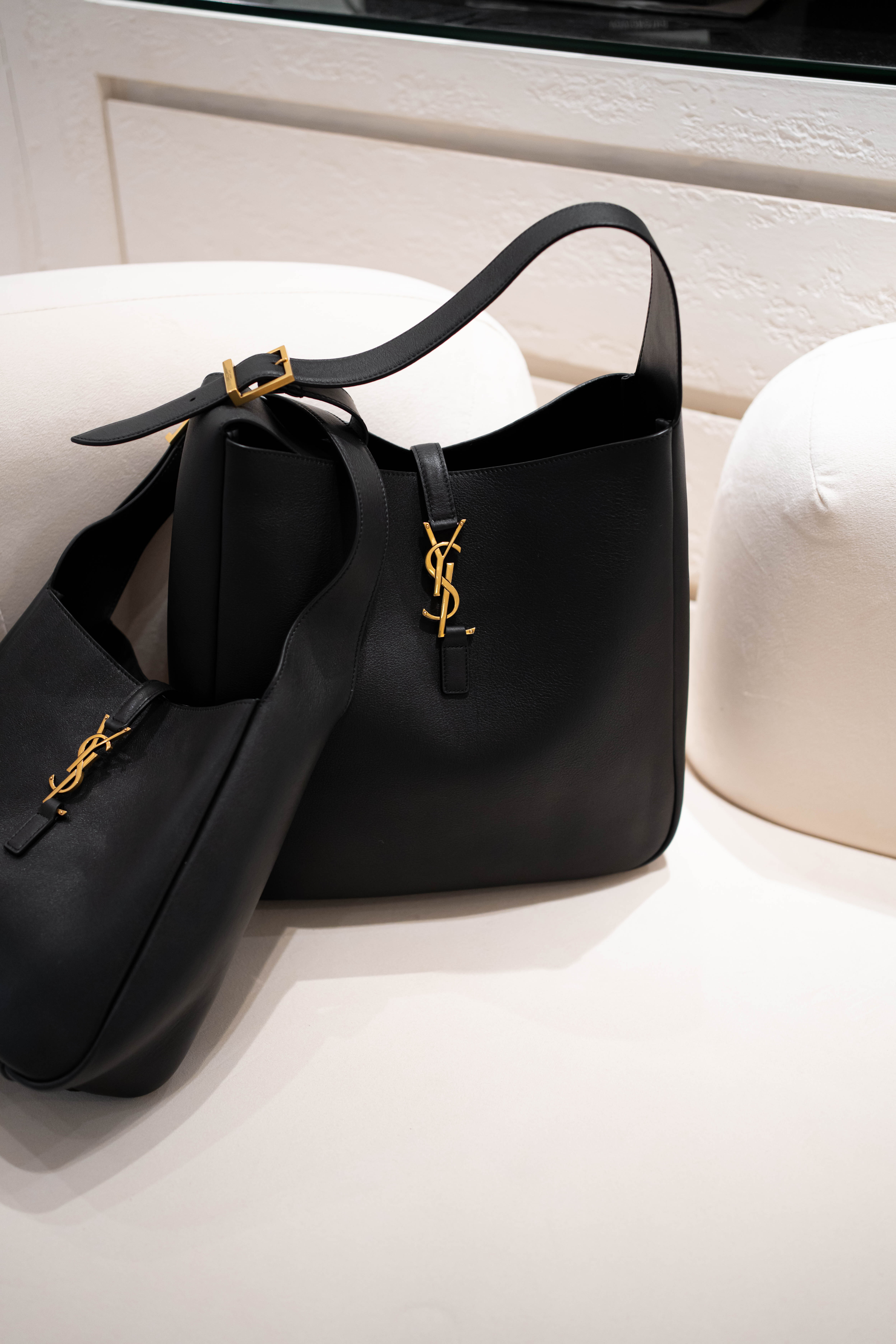 YSL Hobo le 5 a 7 Large hobo 黑金色