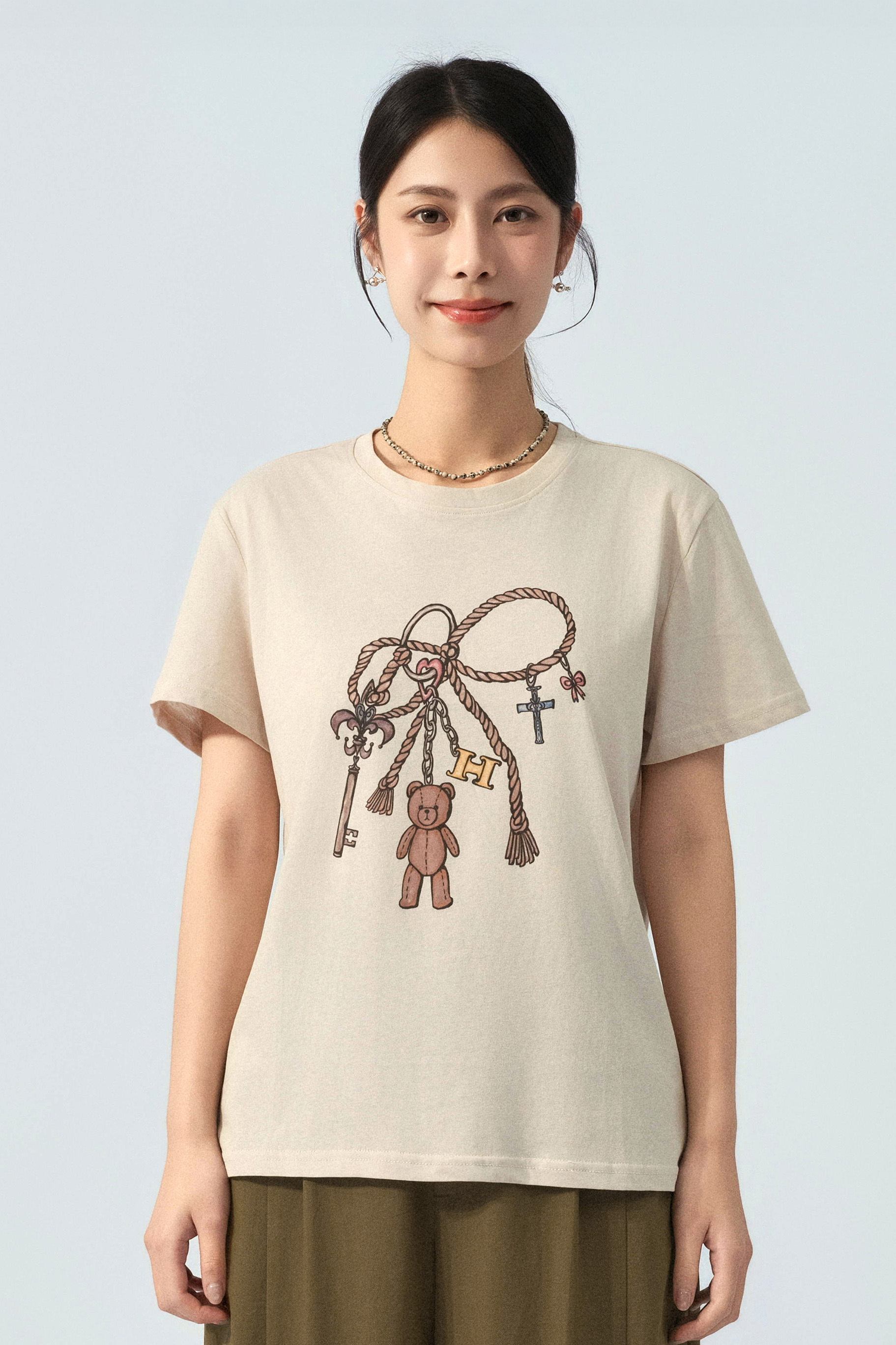 麻繩蝴蝶結吊墜圖案tee  (預購產品）