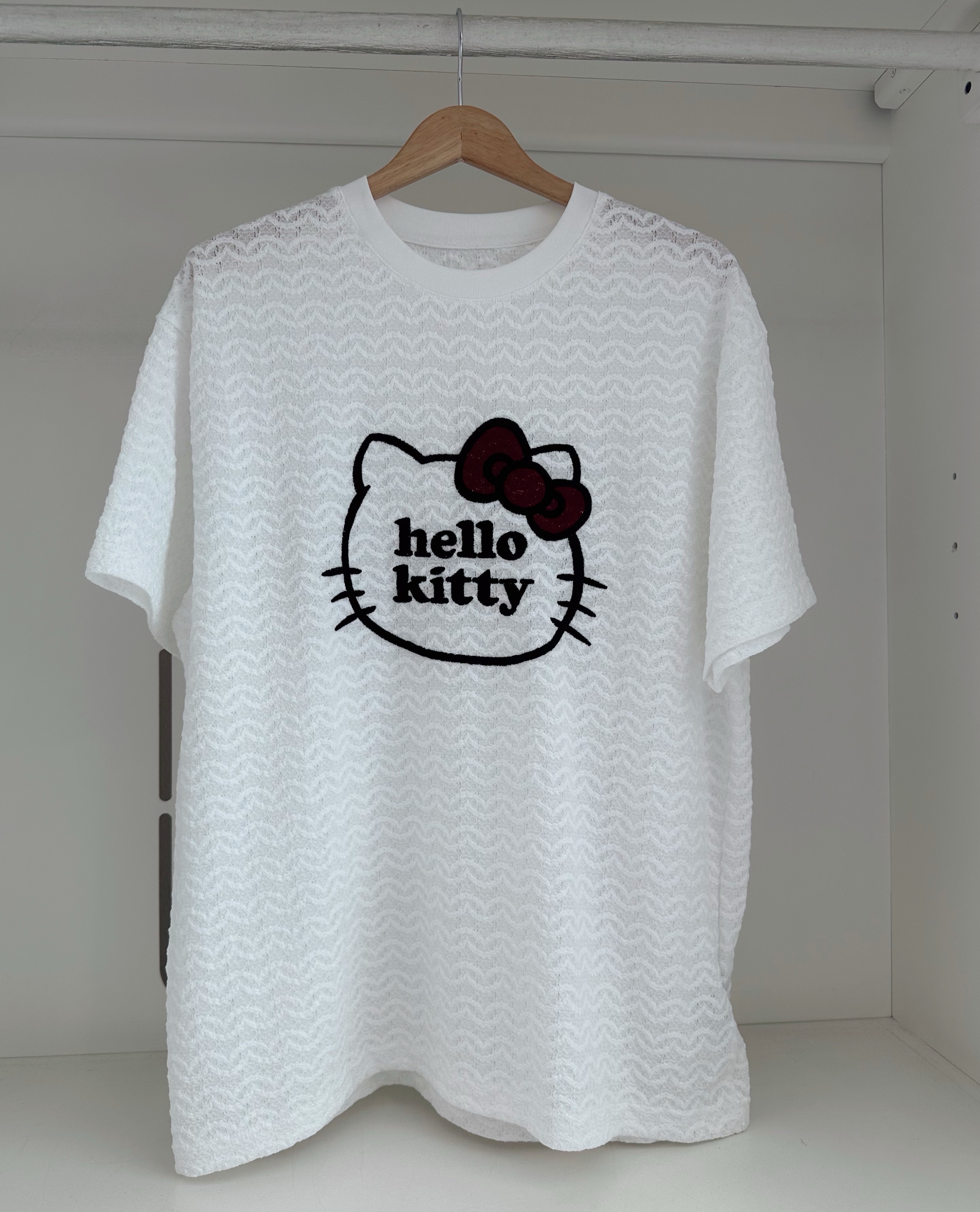 SHORT SLEEVE EMBROIDERY HELLO KITTY LACE LONG TEE