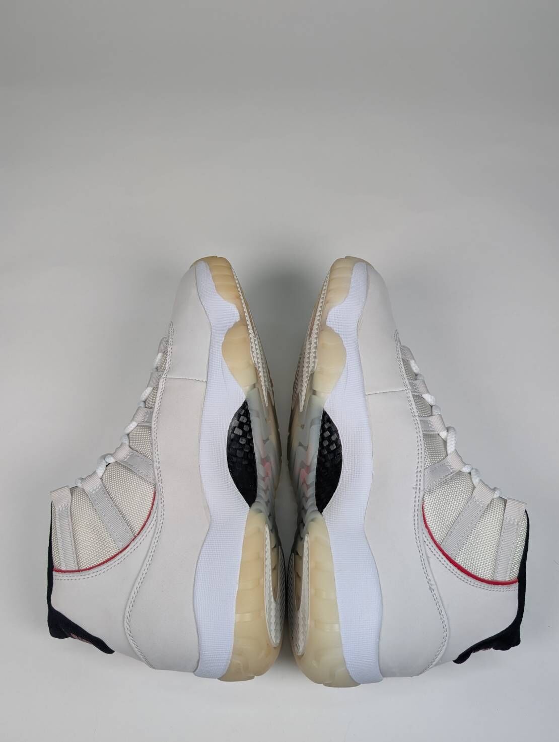 微瑕疵-左右腳鞋面中底泛黃 378037-016 M105 Air Jordan 11 “Platinum Tint” 奶油白