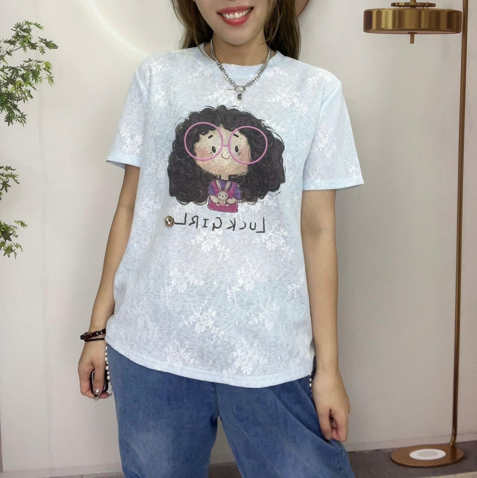 Ma牌子四眼少女拼lace top ~162T