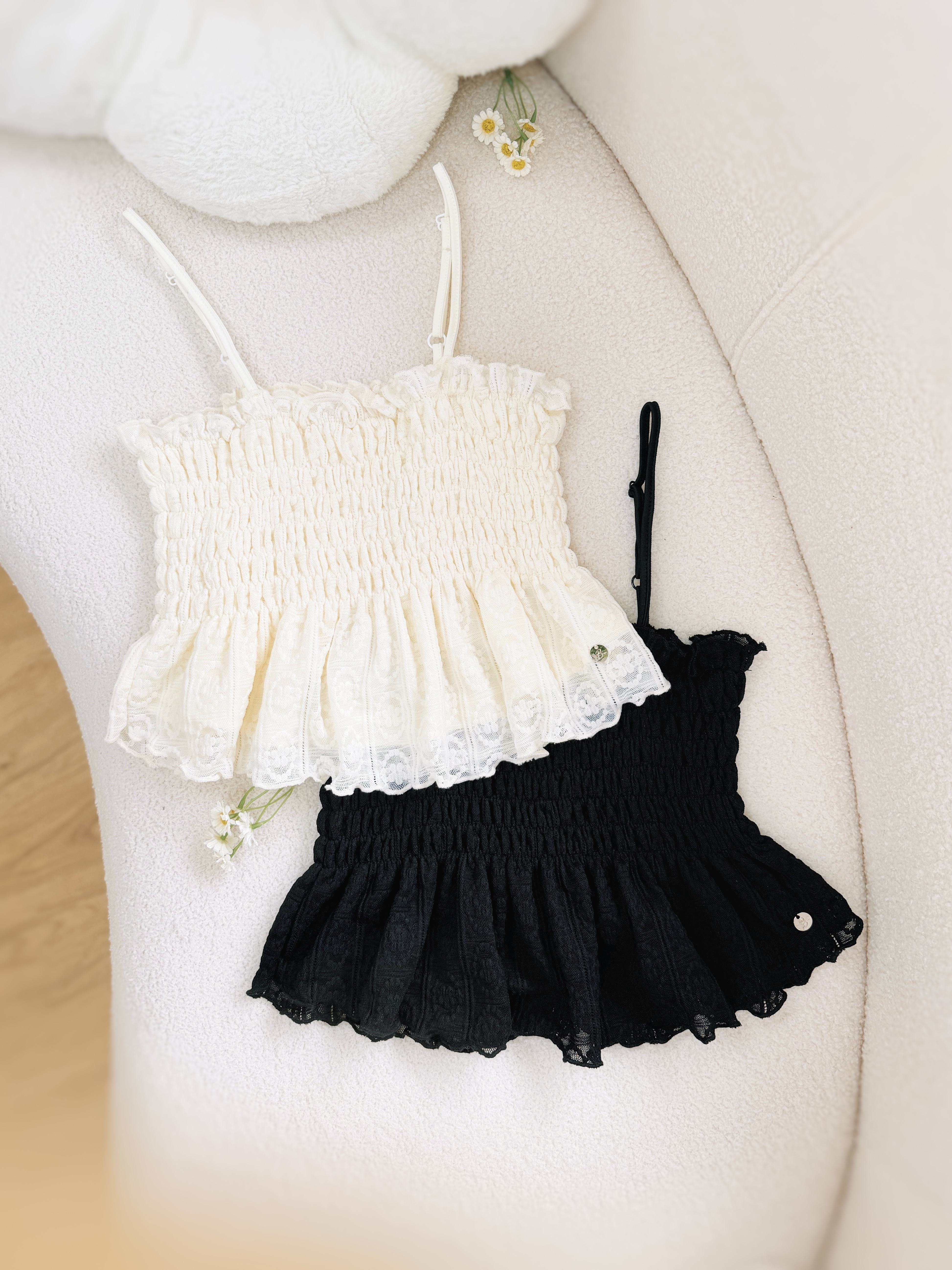 兩色 / 花朵蕾絲束褶短款馬甲 / Floral Lace Shirred Cropped Cami Top