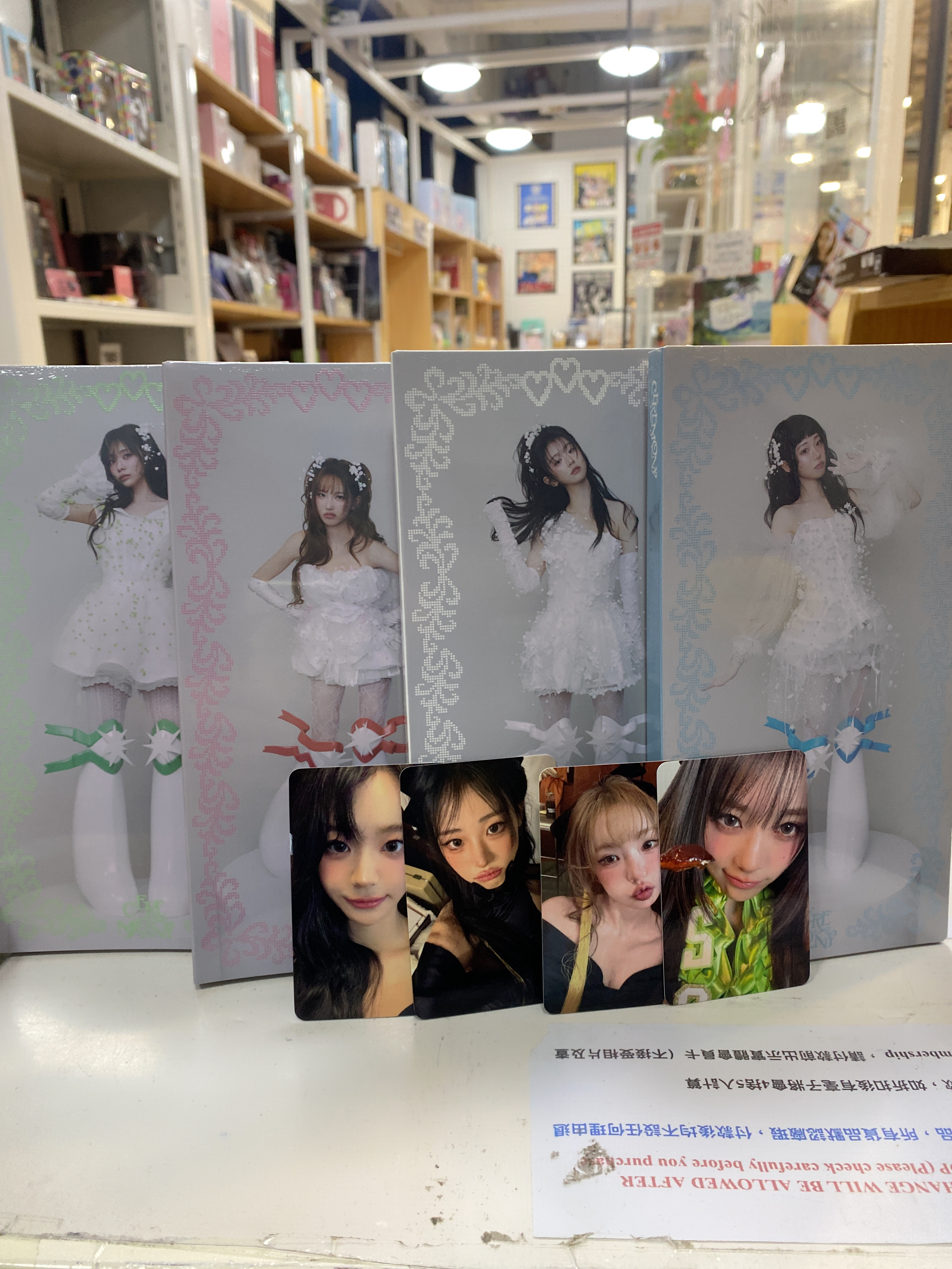 QWER Ceremony Album: Booklet ver