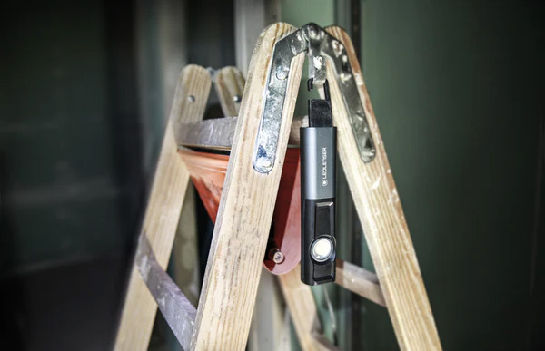 Ledlenser iW7R Rechargeable (Dual Light Source) Work Light 502005