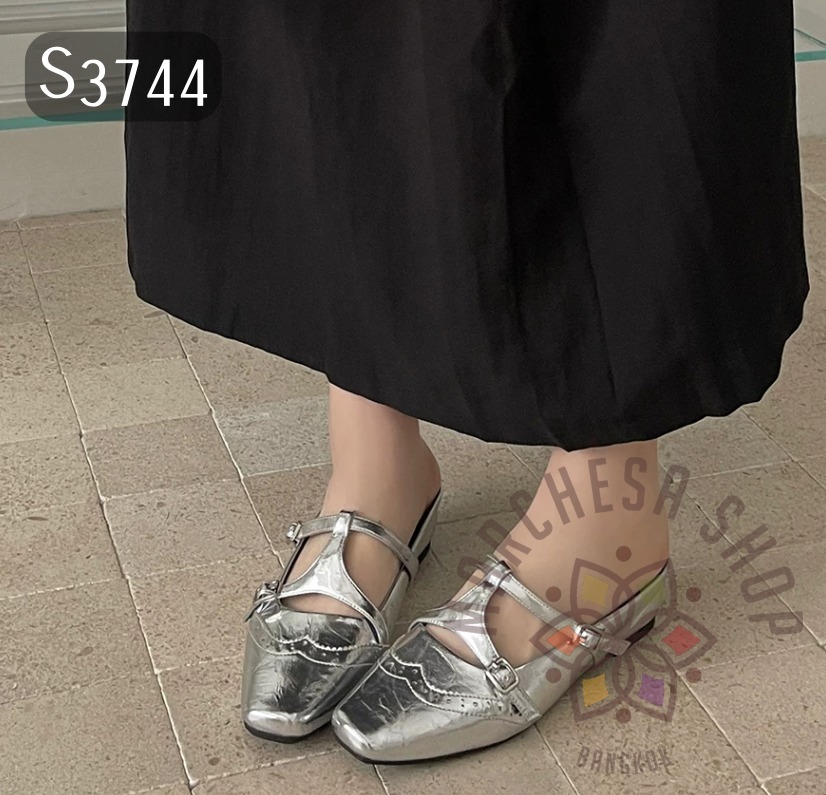 S3744 - 羊皮雕花工字方頭涼拖