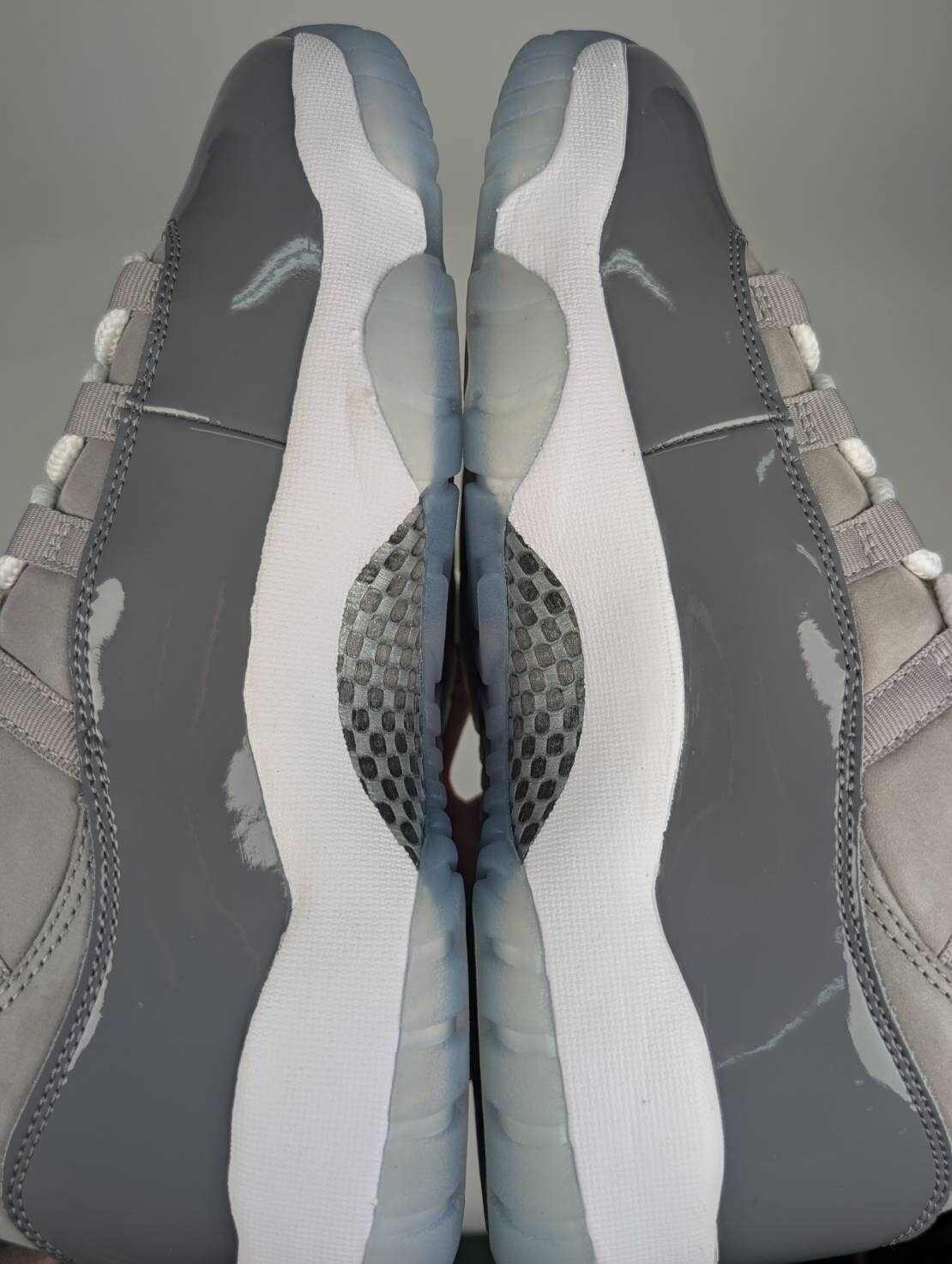 微瑕疵-右腳底部泛黃 CT8012-005/9 Air Jordan 11 " Cool Grey " 復刻版 2021版 酷灰 灰白