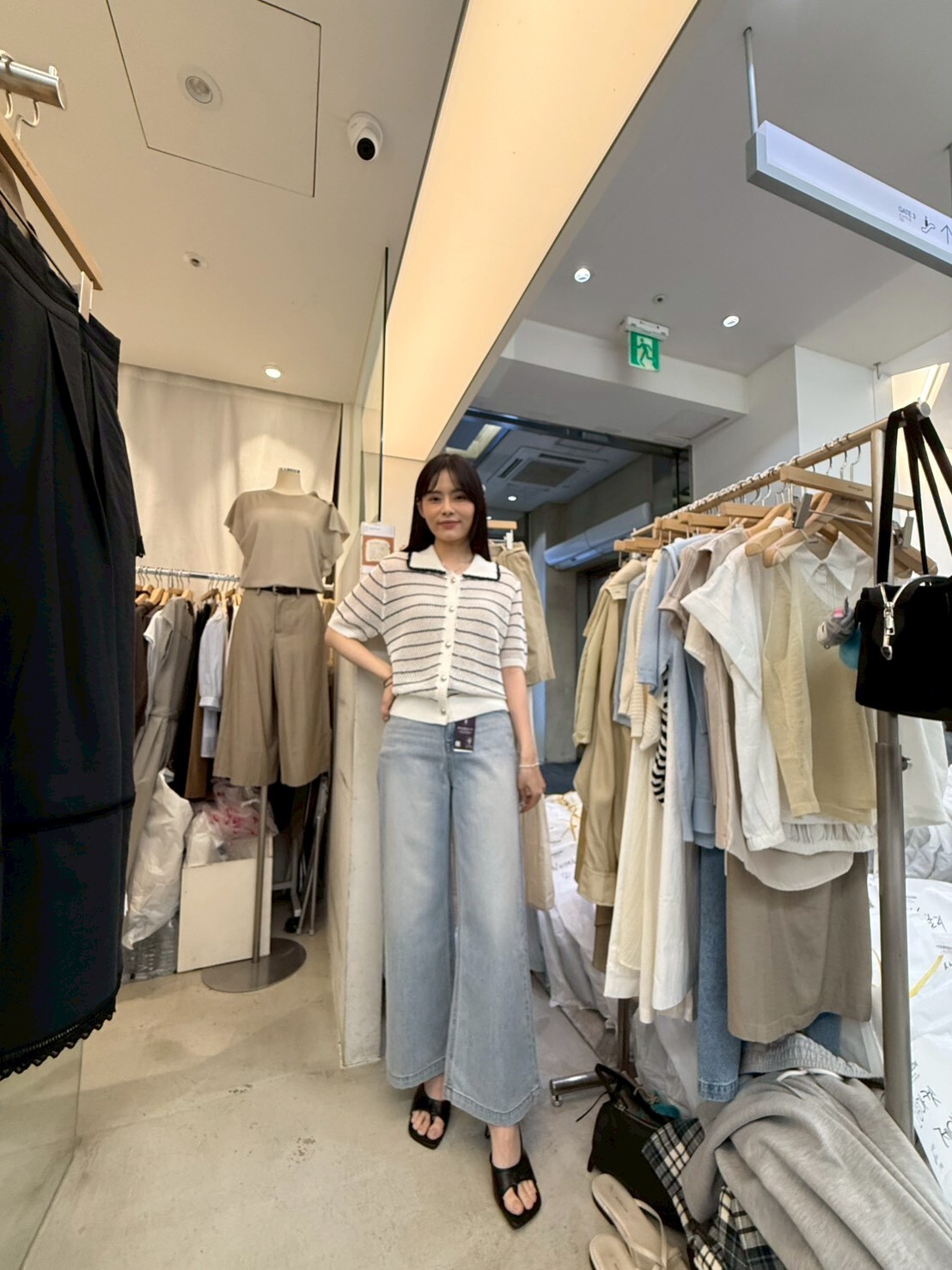 AW6228 撞色間條翻領蘇蘇排扣上衣