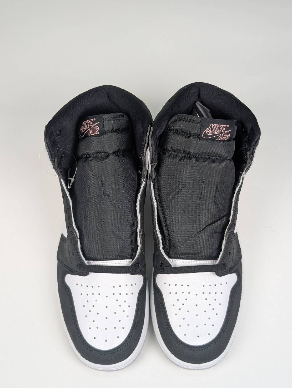 微瑕疵-左腳內側殘膠 555088-108/9.5 Air Jordan 1 Retro High OG "Stage Haze" 黑灰裂紋 男款