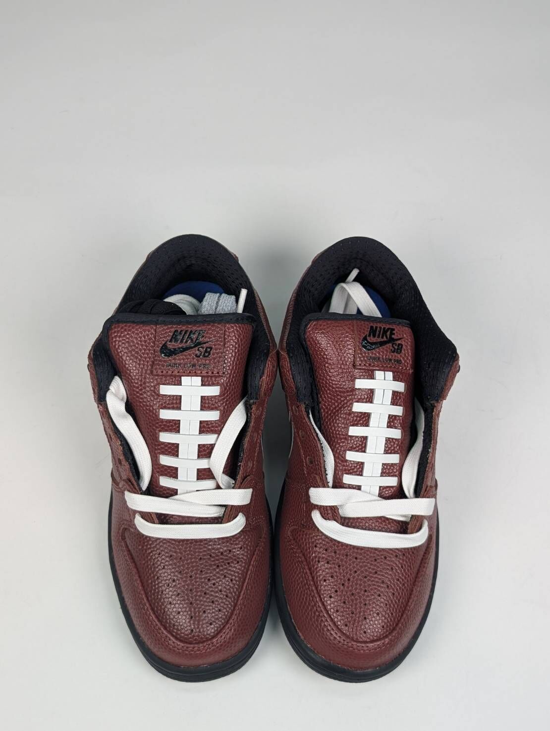微瑕疵-左腳後跟NIKE脫落 HJ4131-200/5 Limosine Skateboards x Nike SB Dunk Low 聯名款 美式足球皮 男女鞋