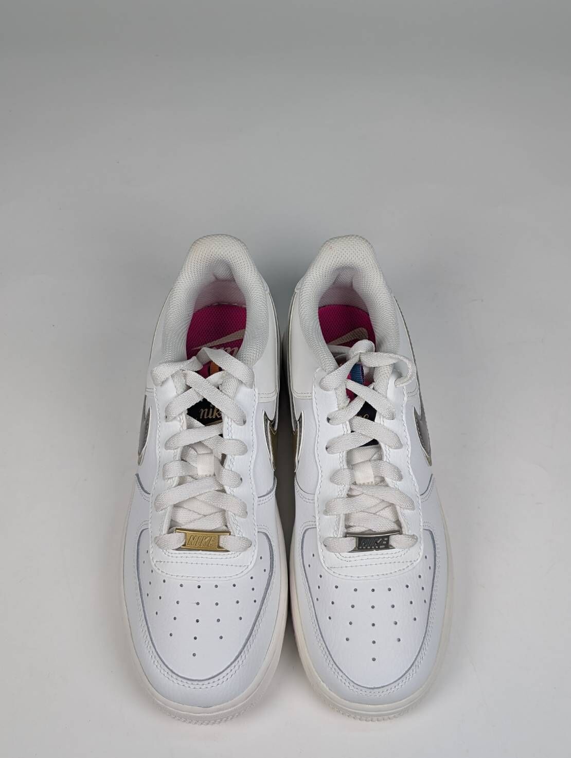 微瑕疵-左右腳中底、鞋底、鞋帶色差 DH9595-001/6.5Y Nike Air Force 1 1s Double Up On The Pull Tabs Swooshes 雙層勾勾 米白 金 女款