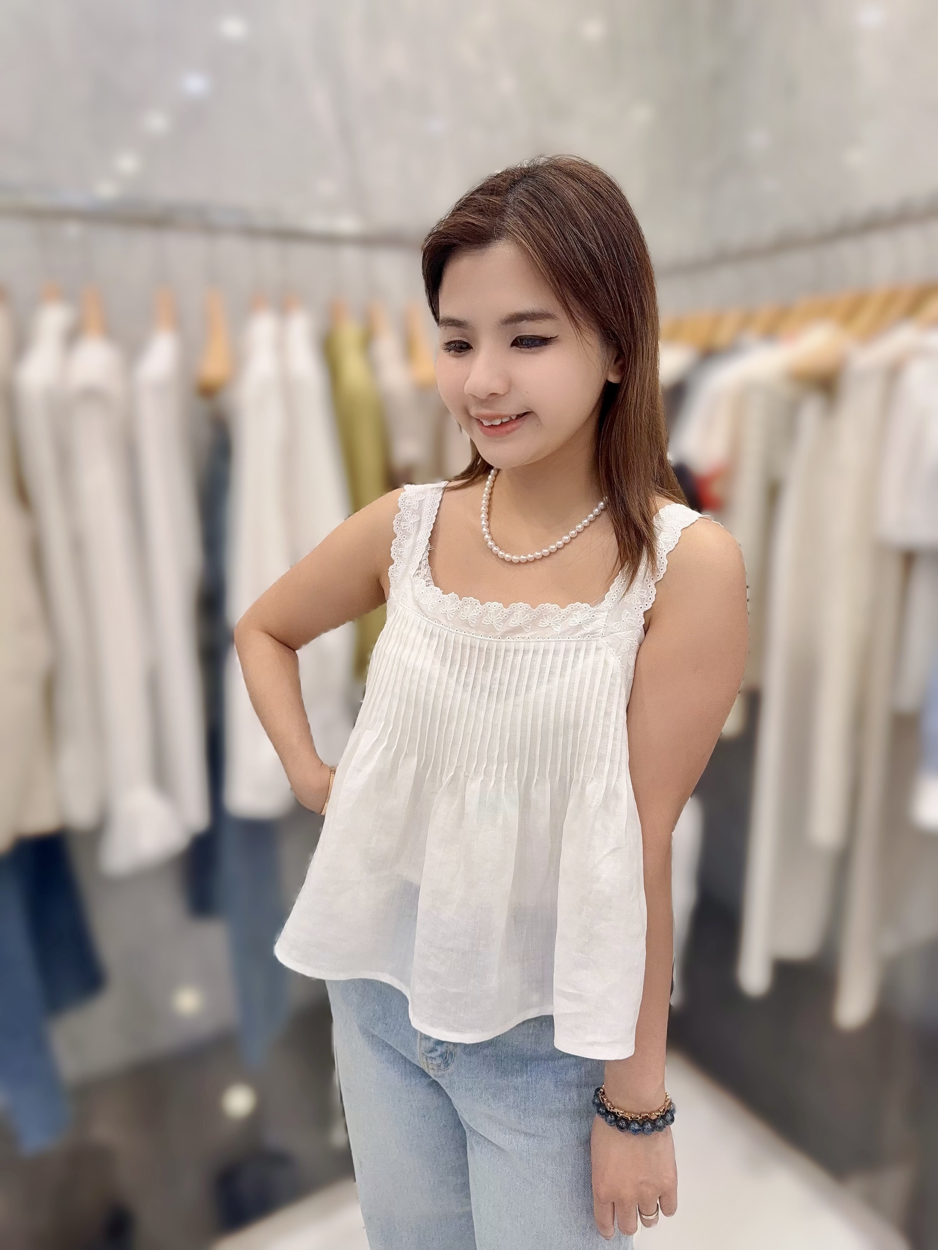JY15 開胸 蝴蝶背心 長19.5 $599 ( 一口價)