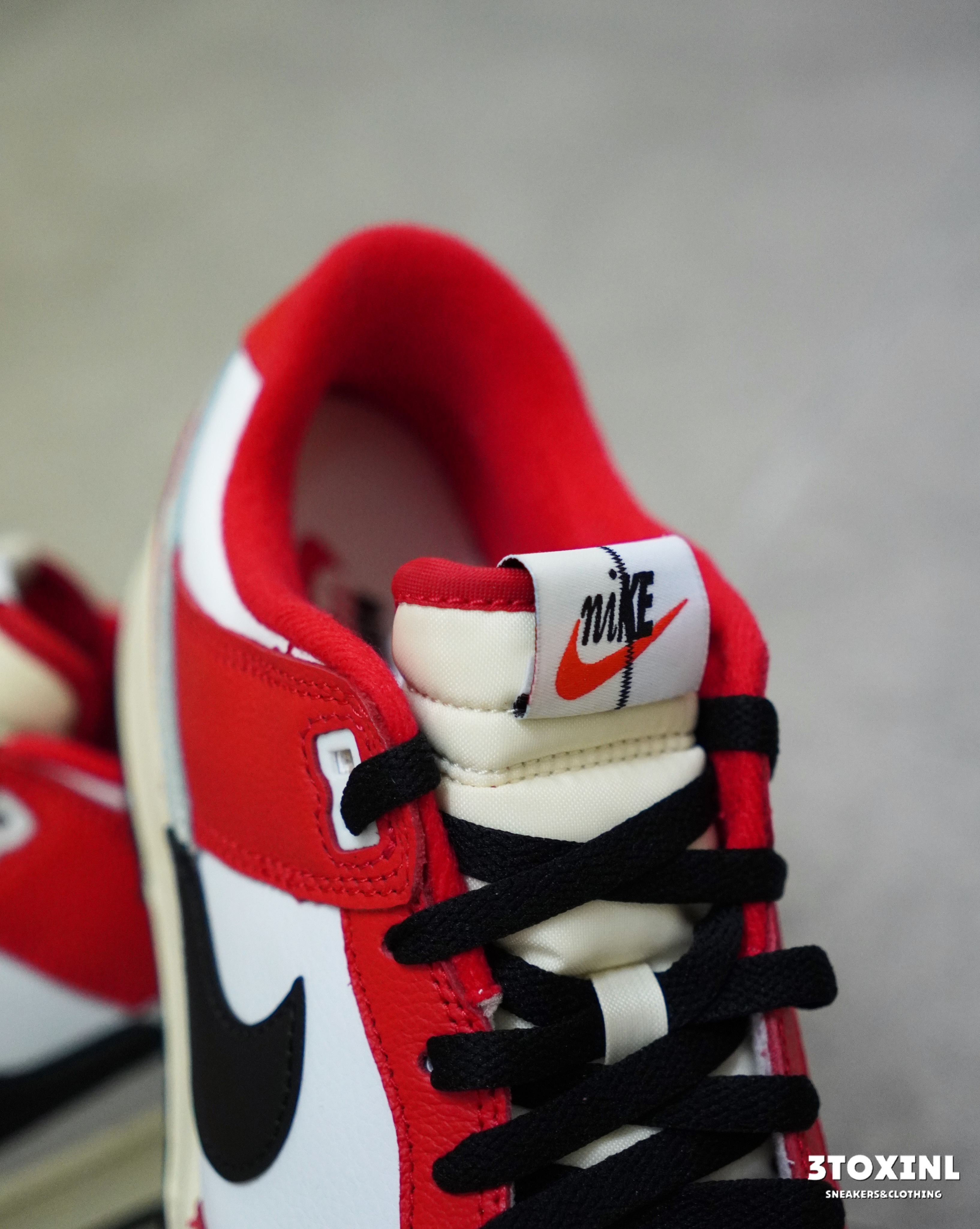 (預訂) Nike Dunk Low - Chicago Split