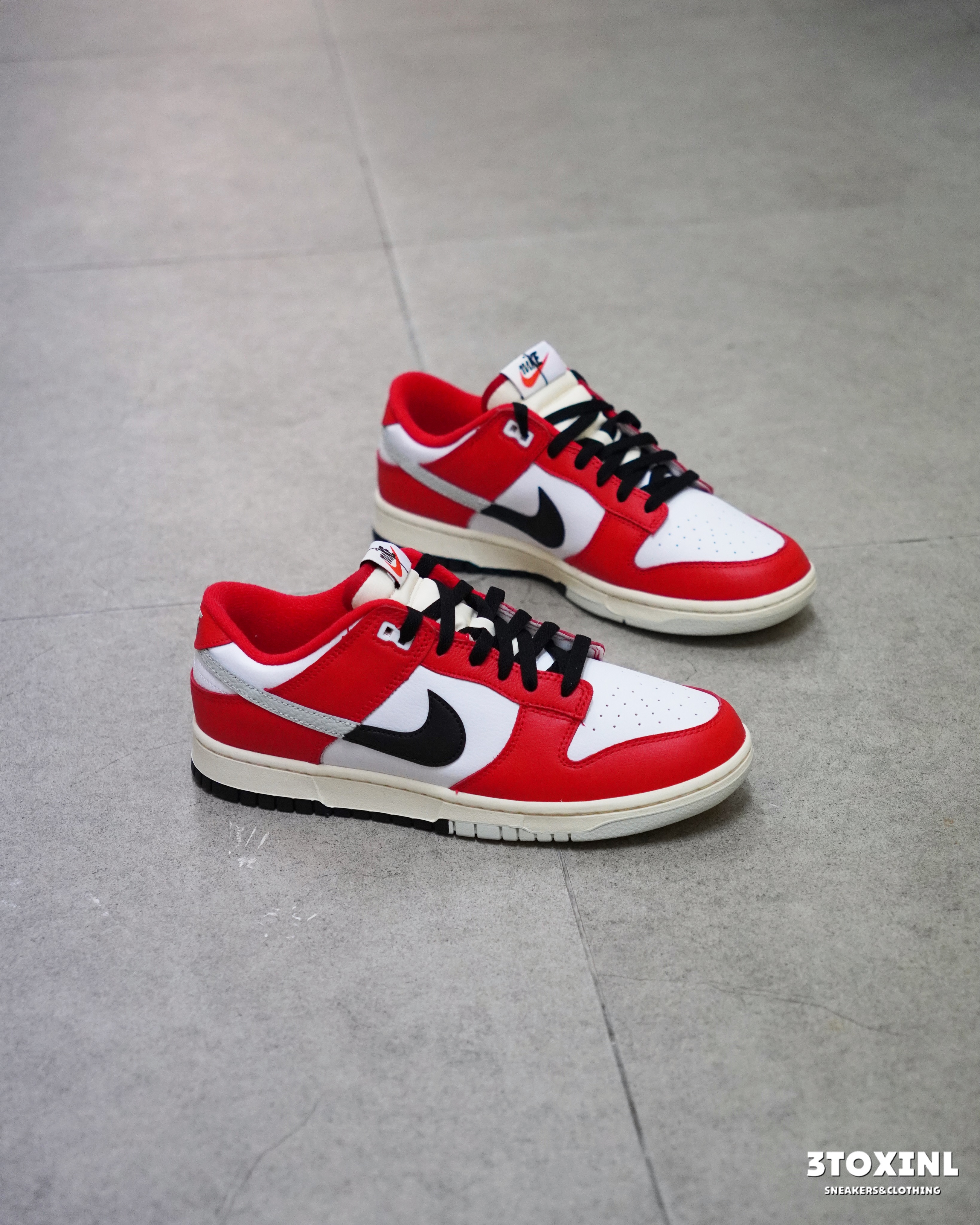 (預訂) Nike Dunk Low - Chicago Split