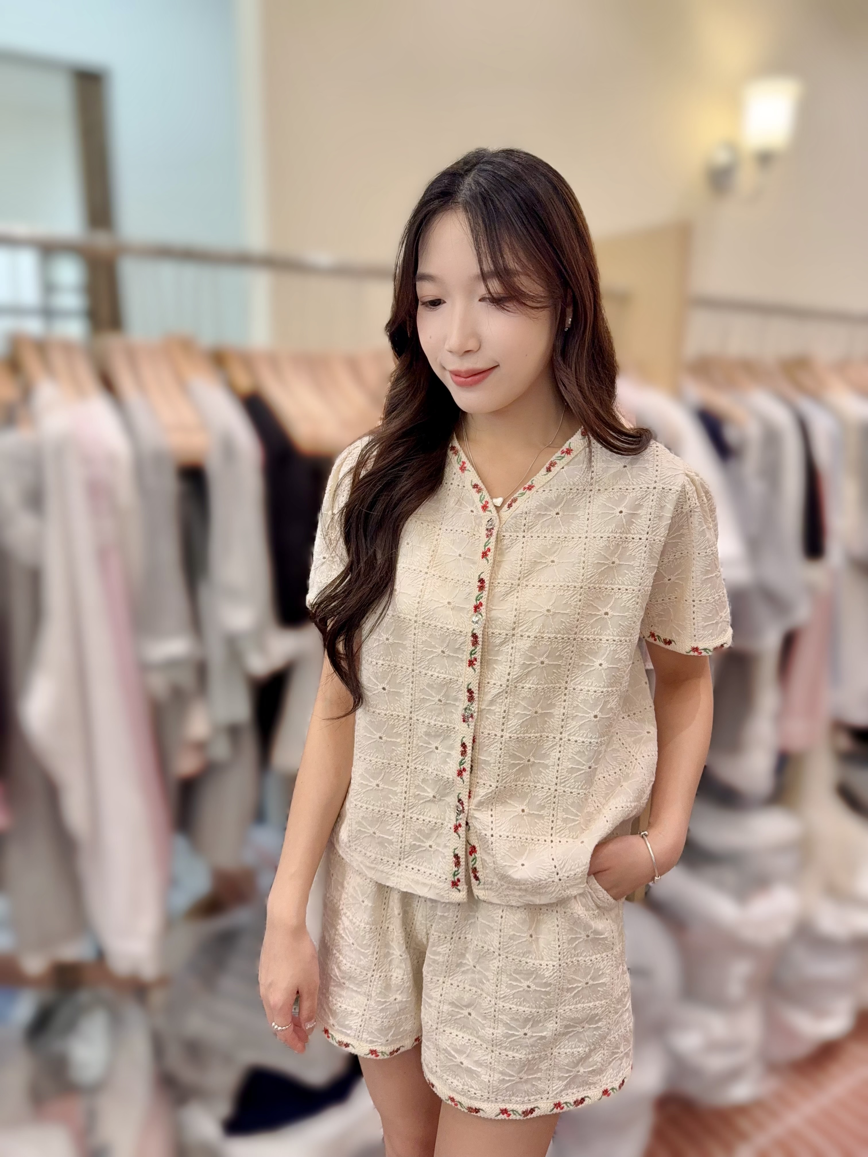 BE61 上衣 胸42 長22 $509 (一口價)