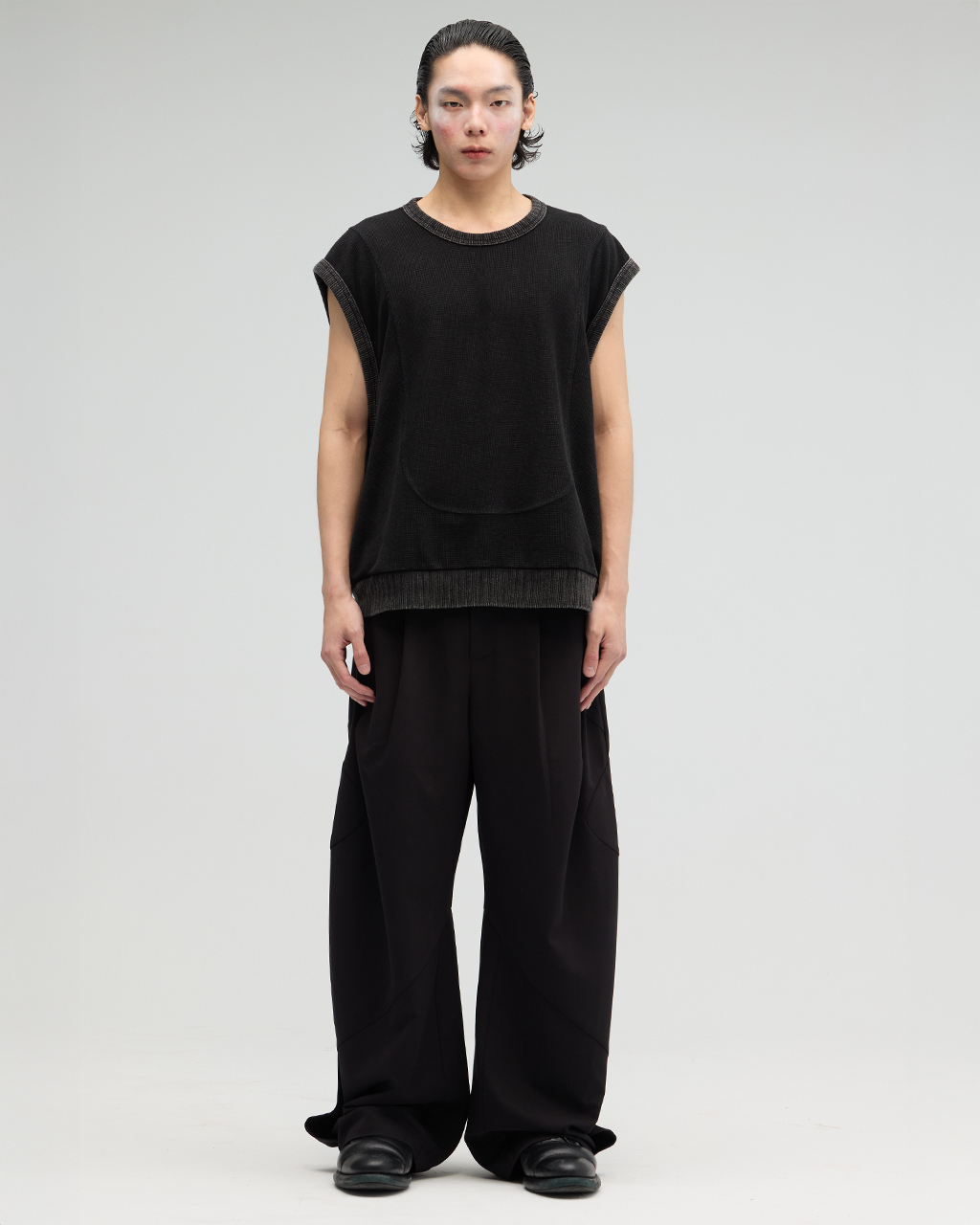 Vacant｜ES0177 - Washed Waffle Vest (Black)