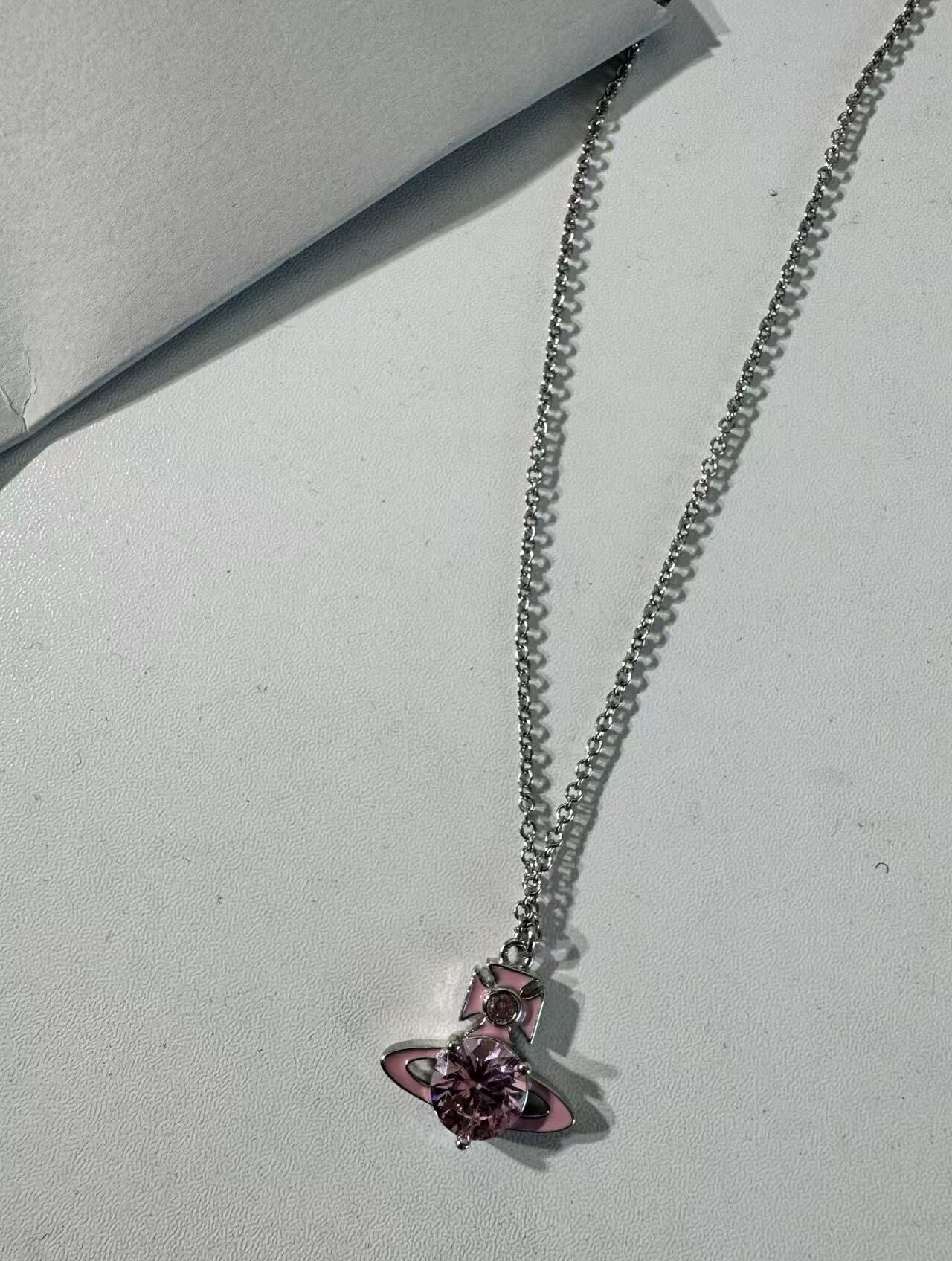 Vivienne Westwood 女款 粉色閃石頸鏈
