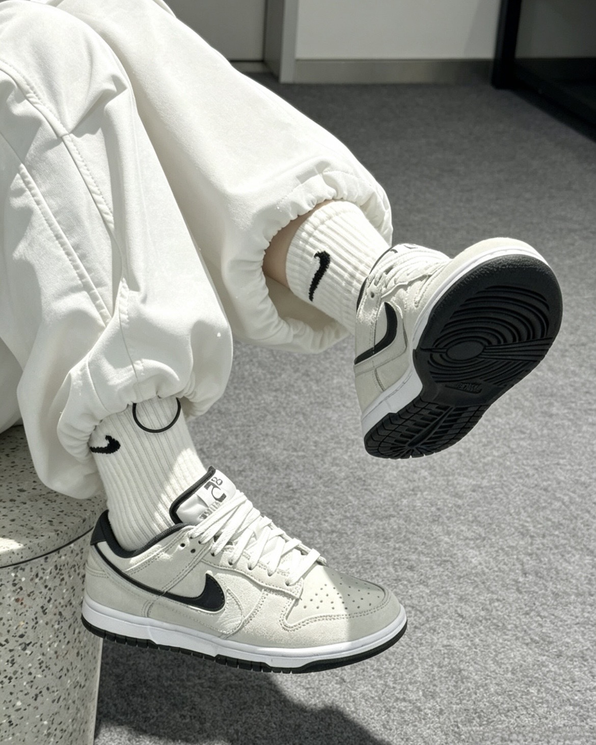 (預訂) Nike Dunk Low 85 - Double Swoosh White Black
