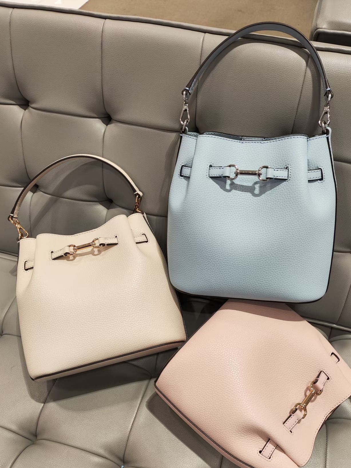 【預購】Michael Kors H050697 Carson中號水桶包