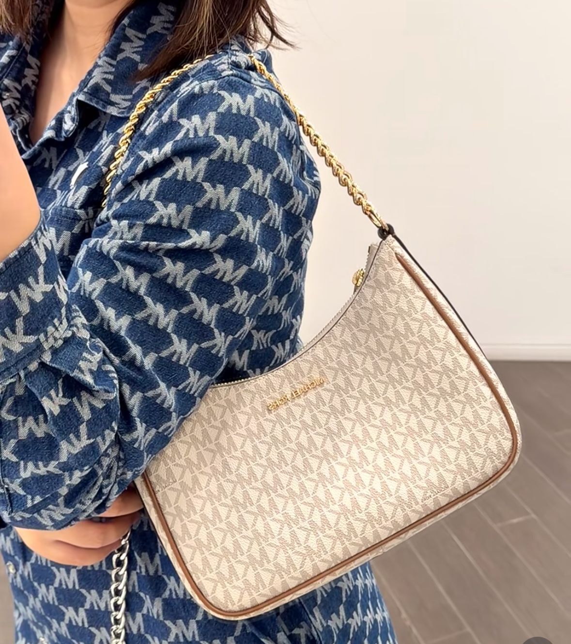 【預購】Michael Kors H050699 Jet Set 大號斜孭袋