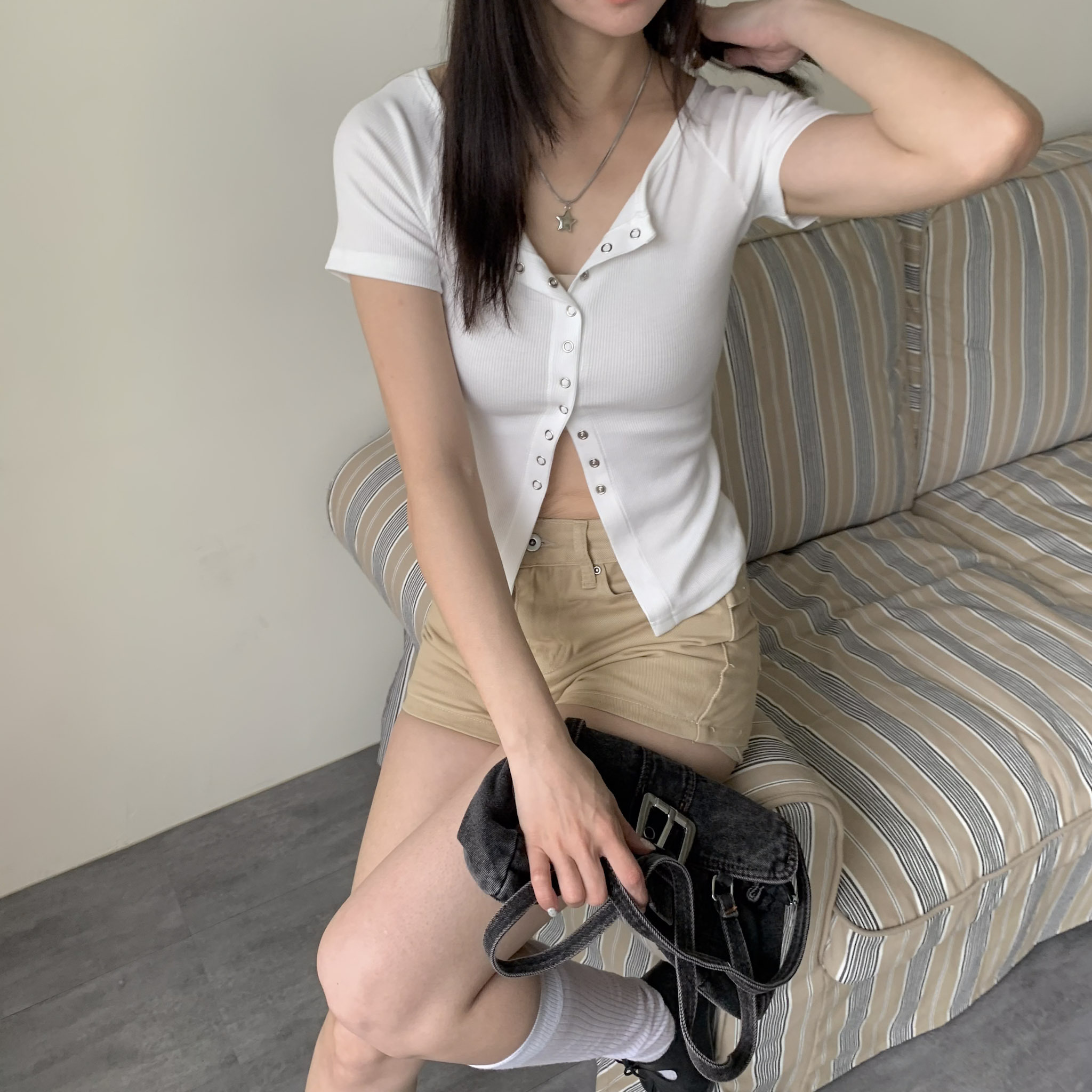 ISA_(推)每天都不一樣! 一件超多穿壓釦上衣_64097