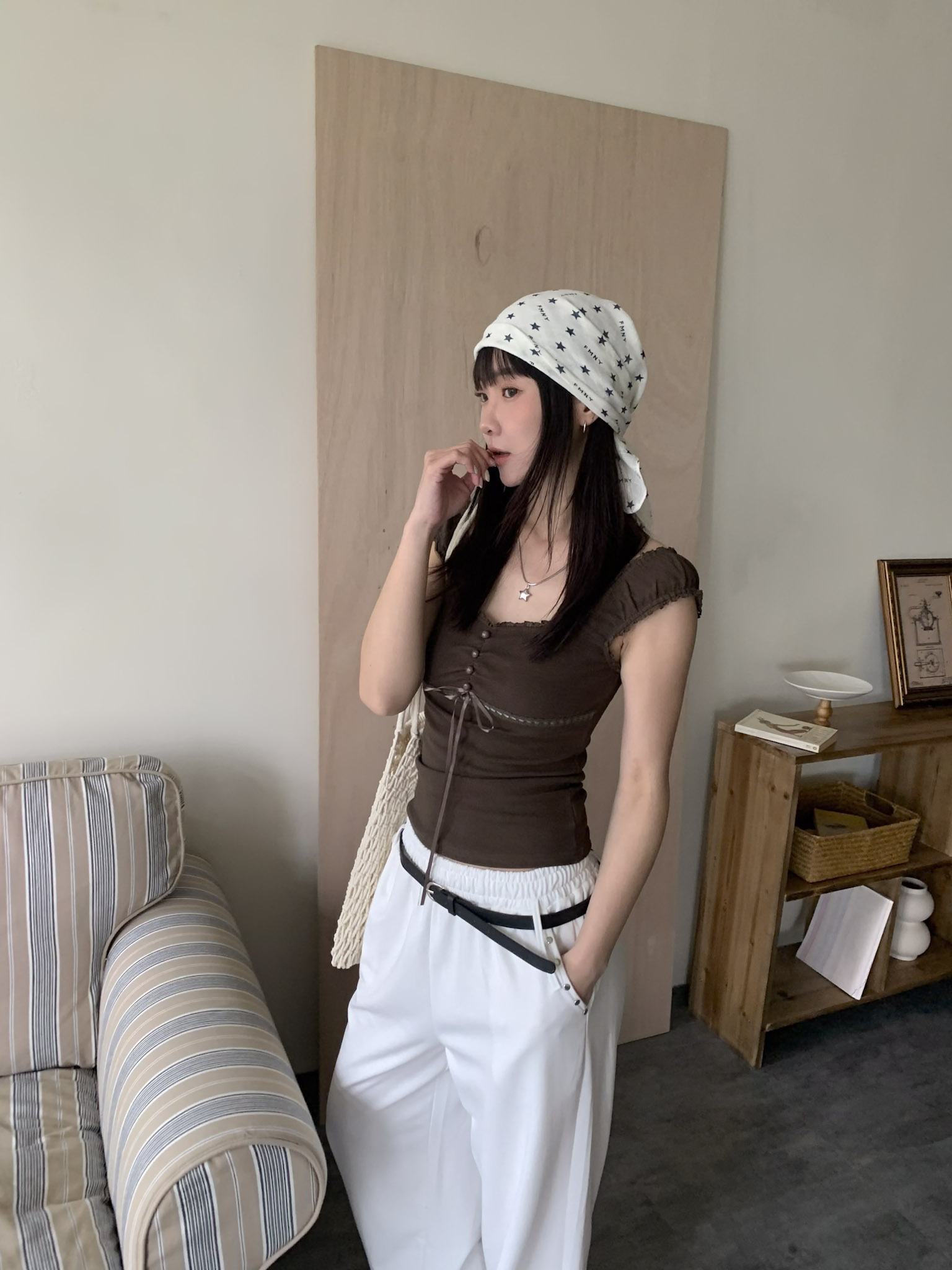 ISA_法式浪漫 設計感復古花邊飛袖收腰上衣_64060