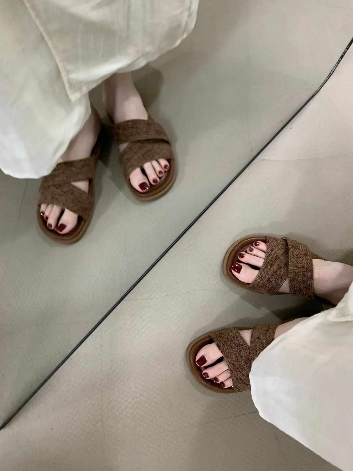 韓系經典交叉涼拖鞋
