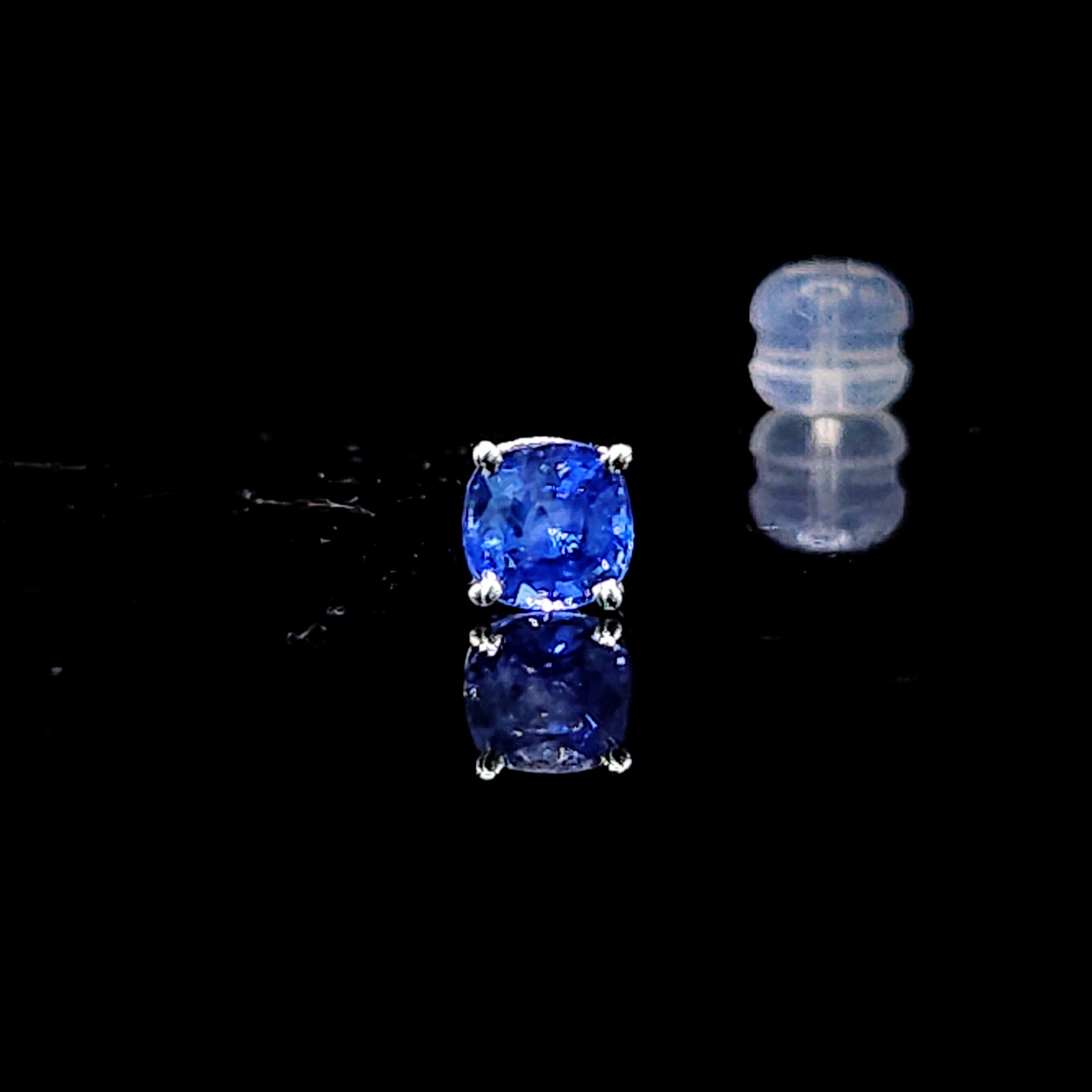 全新18K白金【主石70份藍寶石】單耳環