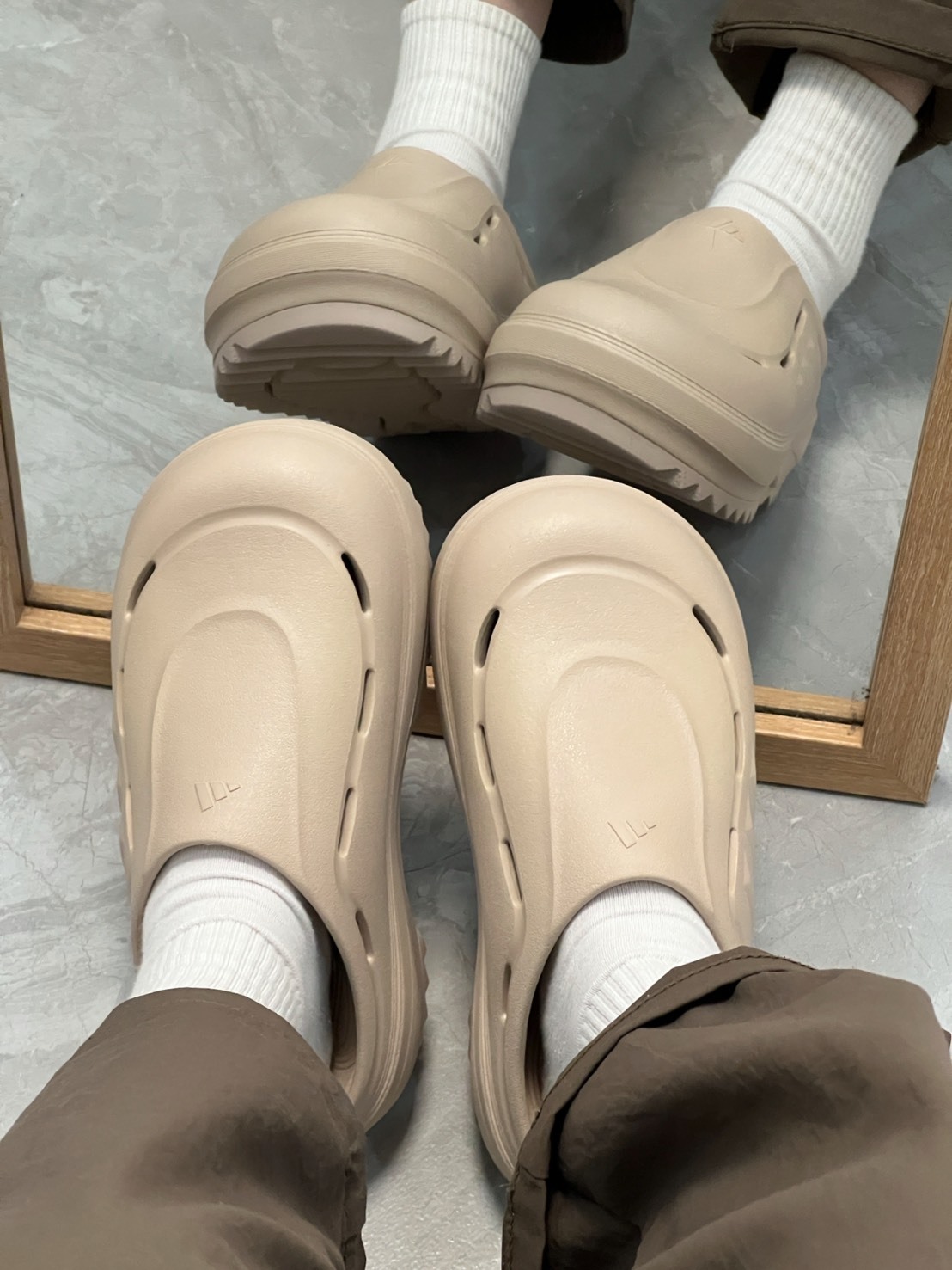ADIDAS OZWAVE CLOG 防水 包頭拖鞋 奶茶棕色