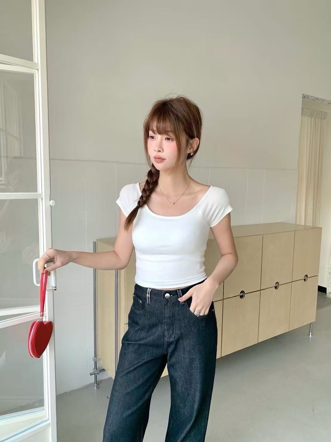 576 大U領短版素T(附可拆胸墊)