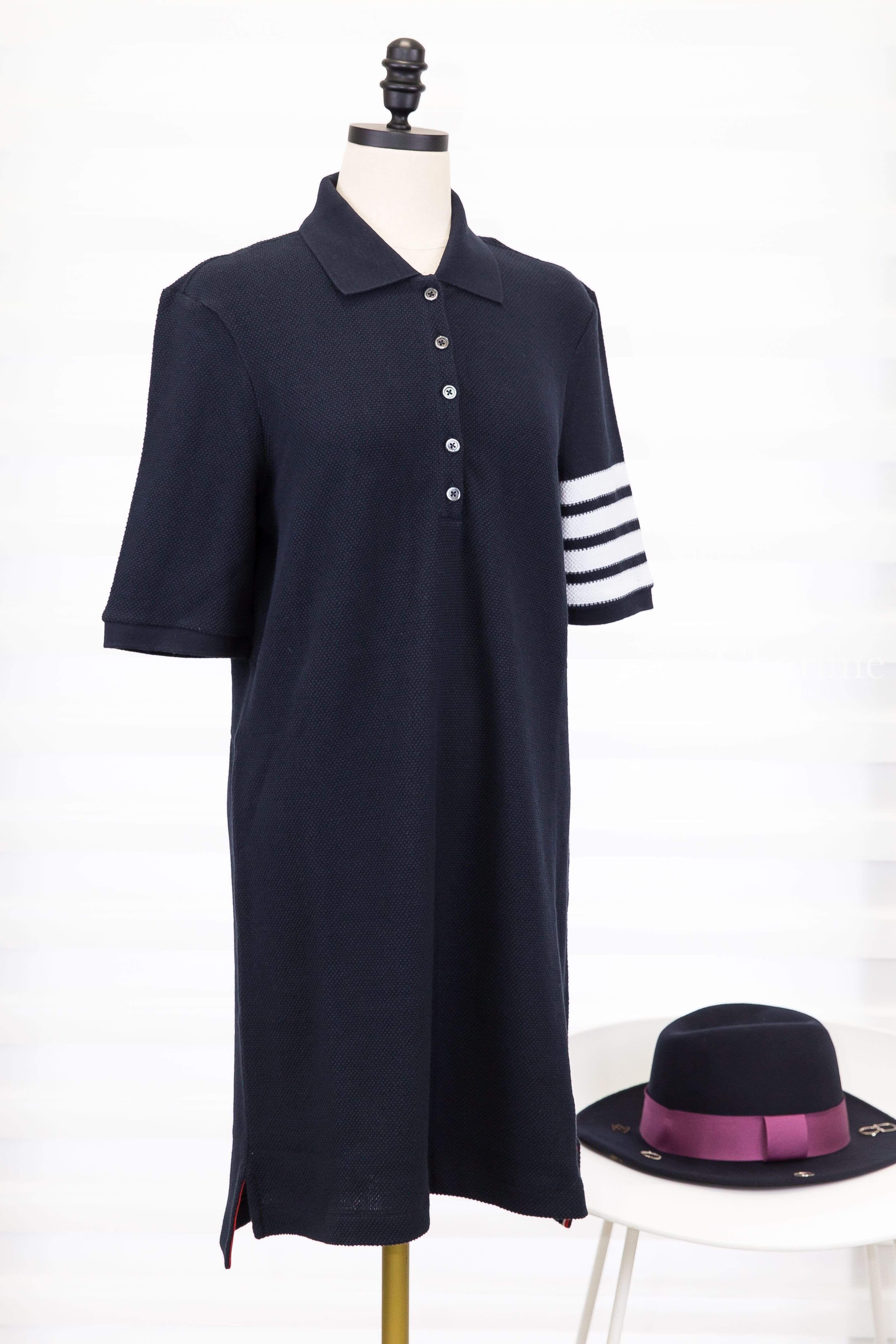 Thom Browne Textured Pique 4-bar Polo Dress 深藍色側邊白色四條橫紋棉質Polo領短袖洋裝-Charline Boutique 精品代購